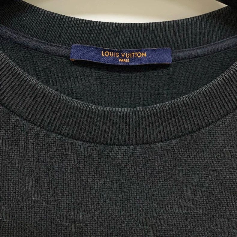 Louis Vuitton Louis Vuitton Black full print short sleeve Size US XL / EU 56 / 4 - 2 Thumbnail