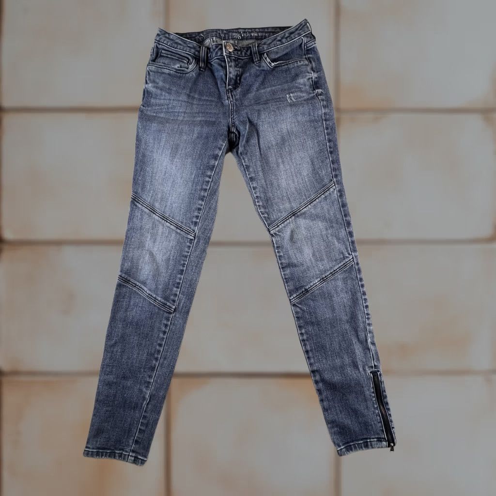 Vintage Simply Vera Wang Jeans Womens 4 Blue Ankle City Slim 5-Pocket Design Inseam 29in Adult Womens Size 27" / US 4 / IT 40 - 1 Thumbnail