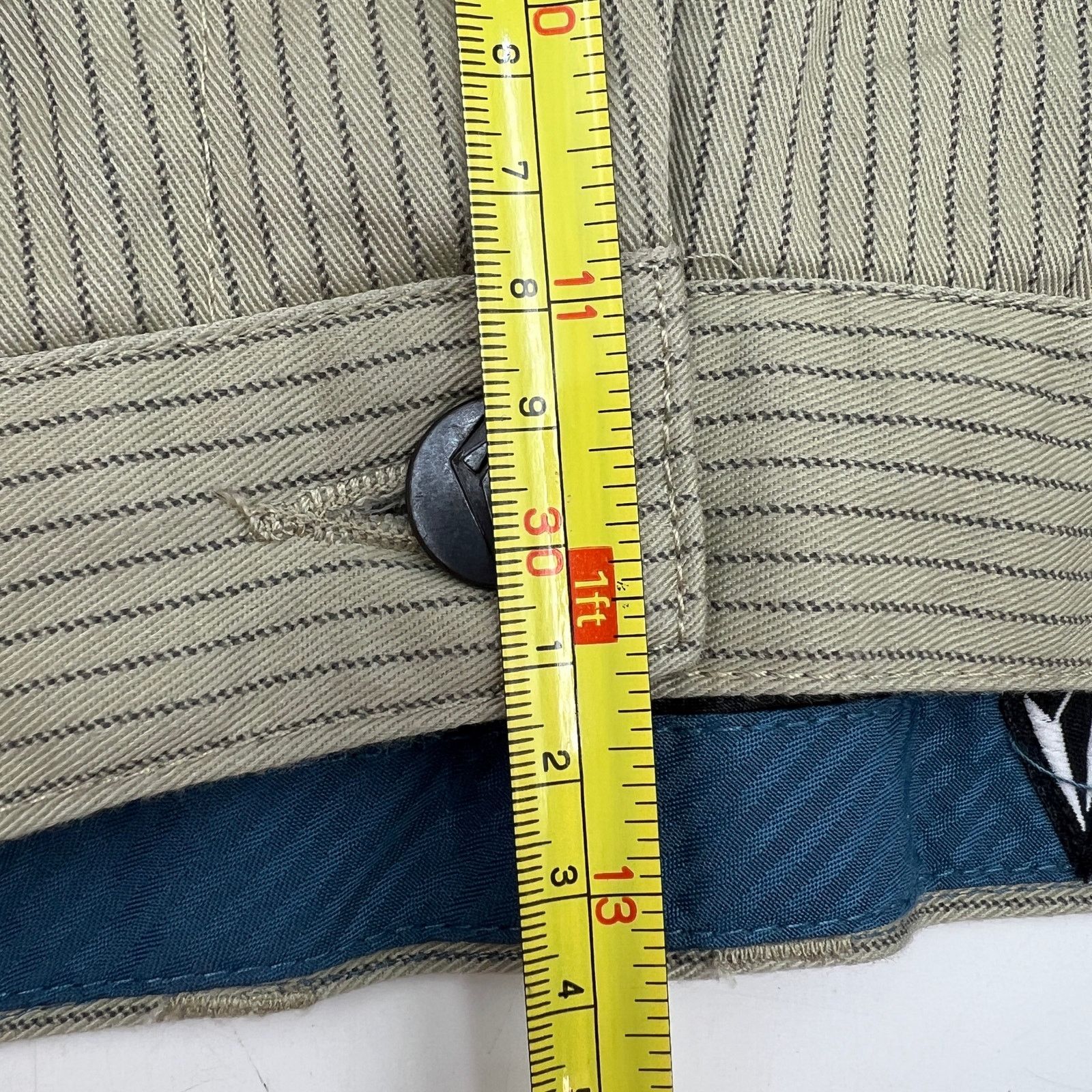 Vintage × Volcom Volcom Corpo Class Pinstripe Shorts Frickin Stripe Chino Size US 34 / EU 50 - 7 Thumbnail