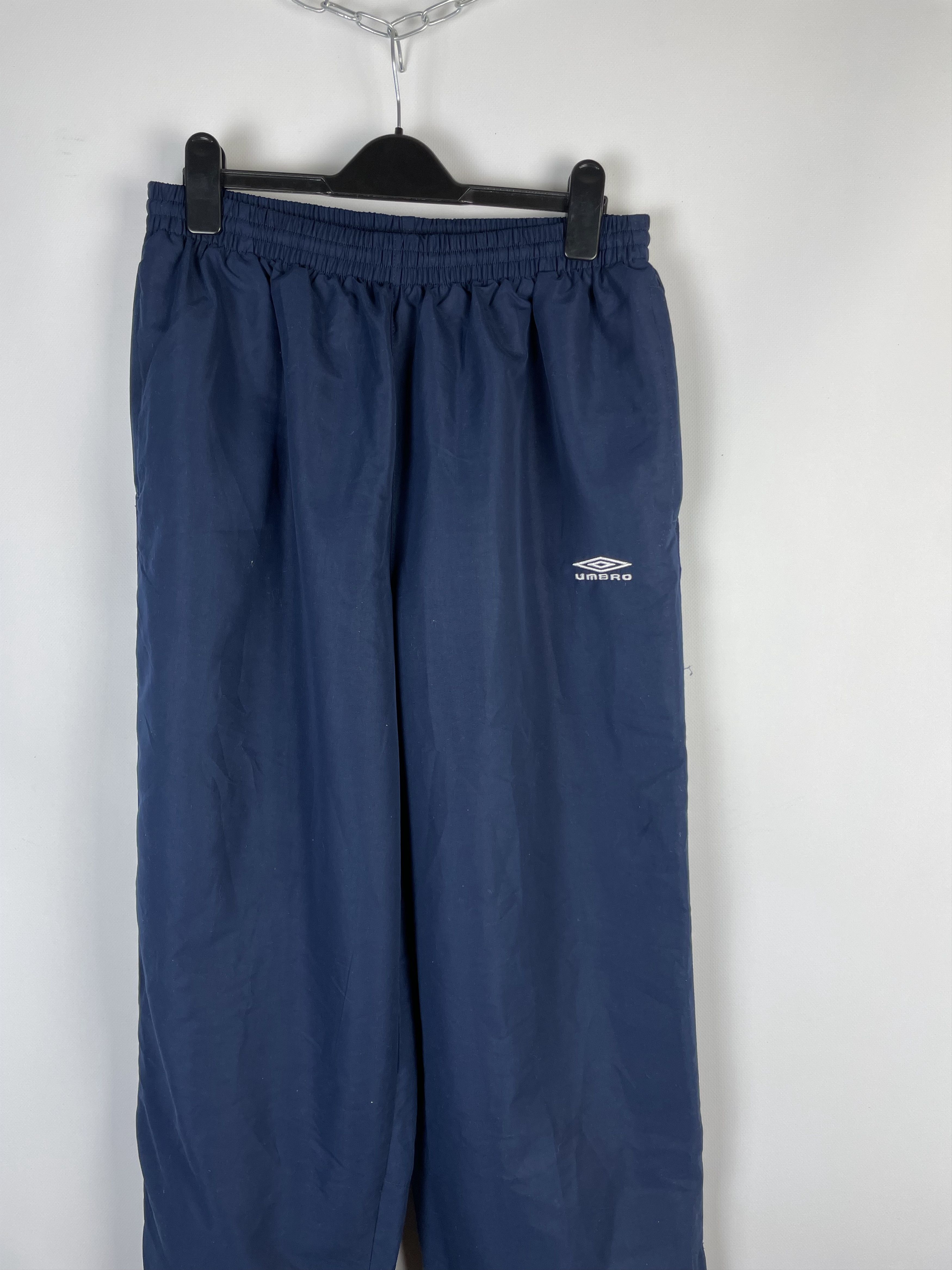Umbro Umbro navy nylon track pants vintage baggy Size US 36 / EU 52 - 3 Thumbnail