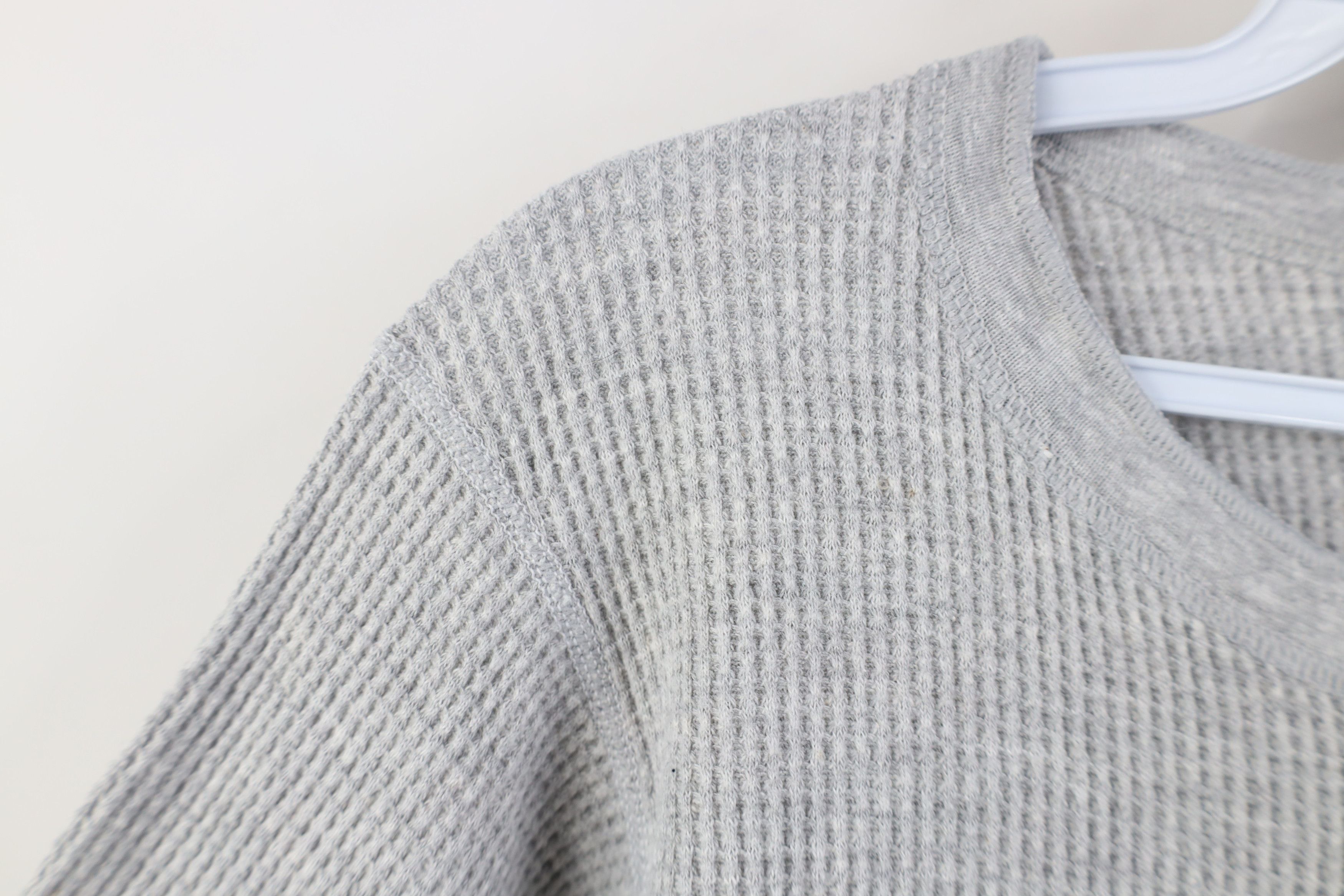 Vintage Vintage 90s Streetwear Waffle Knit Henley T-Shirt Gray USA Size US XL / EU 56 / 4 - 7 Thumbnail