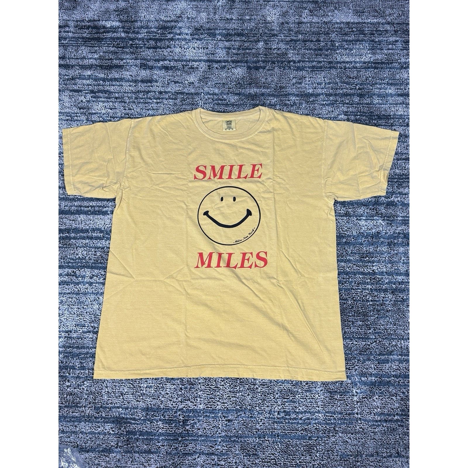 Gildan Smile Miles Yellow 100% Cotton Size XL Made In Honduras Size US XL / EU 56 / 4 - 1 Thumbnail