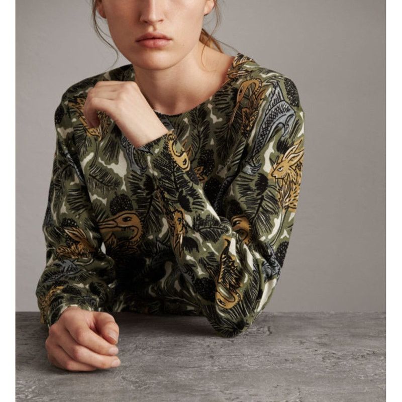 Burberry Burberry Beasts Sweater 2017 Collection Size XS / US 0-2 / IT 36-38 - 2 Thumbnail