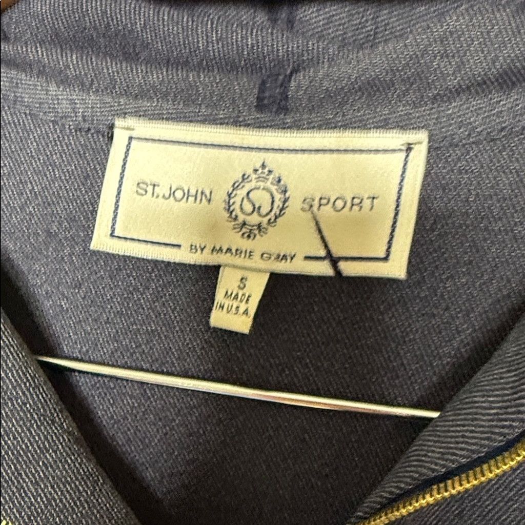 St. John St. John Sport long zip up hood drawstring light jacket sz S Size S / US 4 / IT 40 - 2 Thumbnail