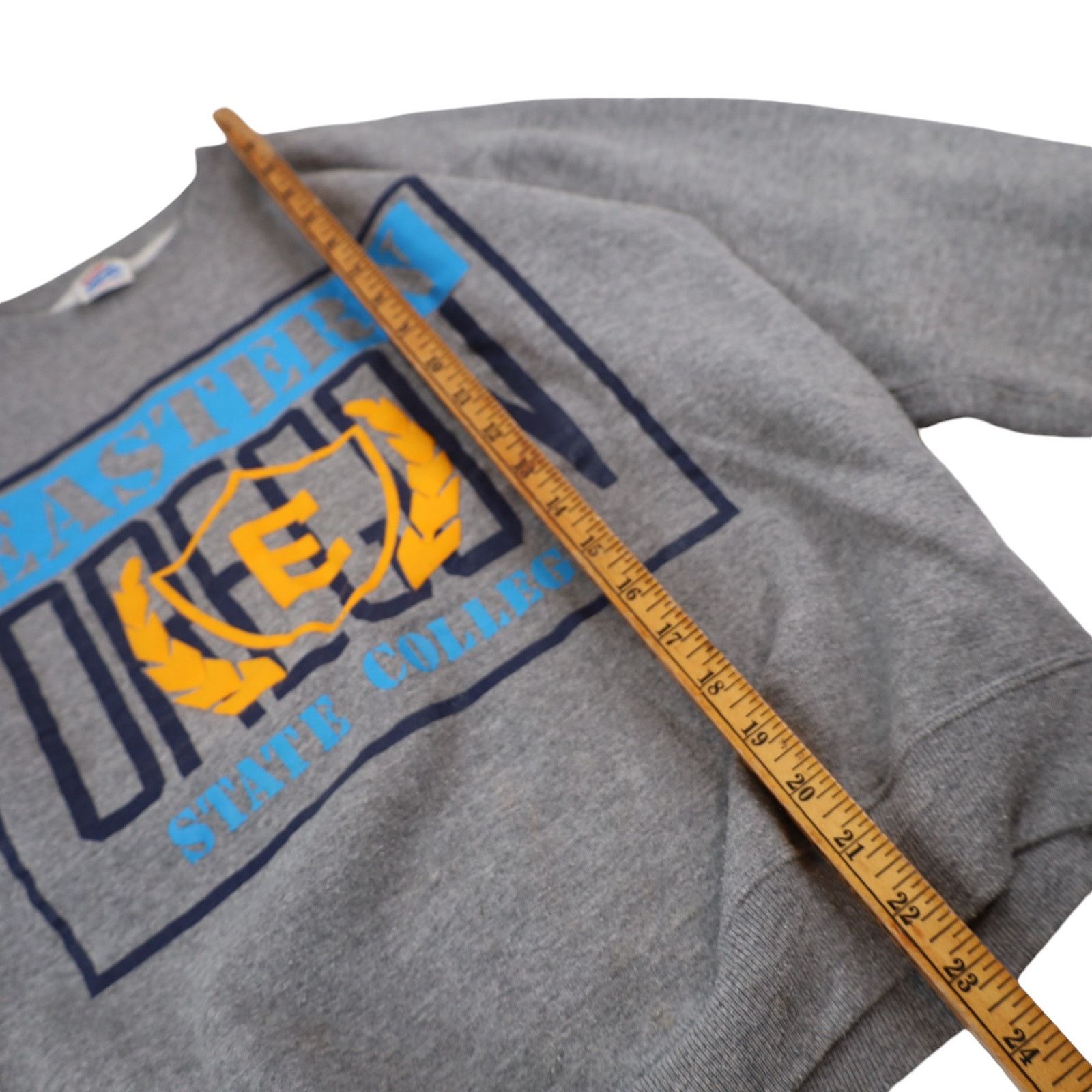 Vintage Vintage 90s Eastern Oregon State College Graphic Sweatshirt Size US M / EU 48-50 / 2 - 7 Thumbnail