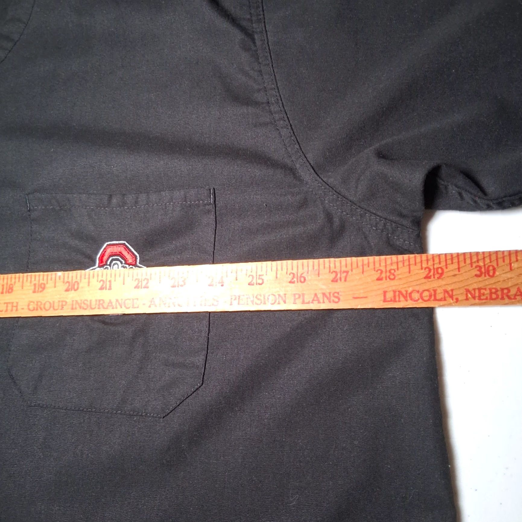 Vintage Ohio State University Scrub Top 3XL Black Short Sleeve V Neck Buckeyes Medical Size US XXL / EU 58 / 5 - 5 Thumbnail