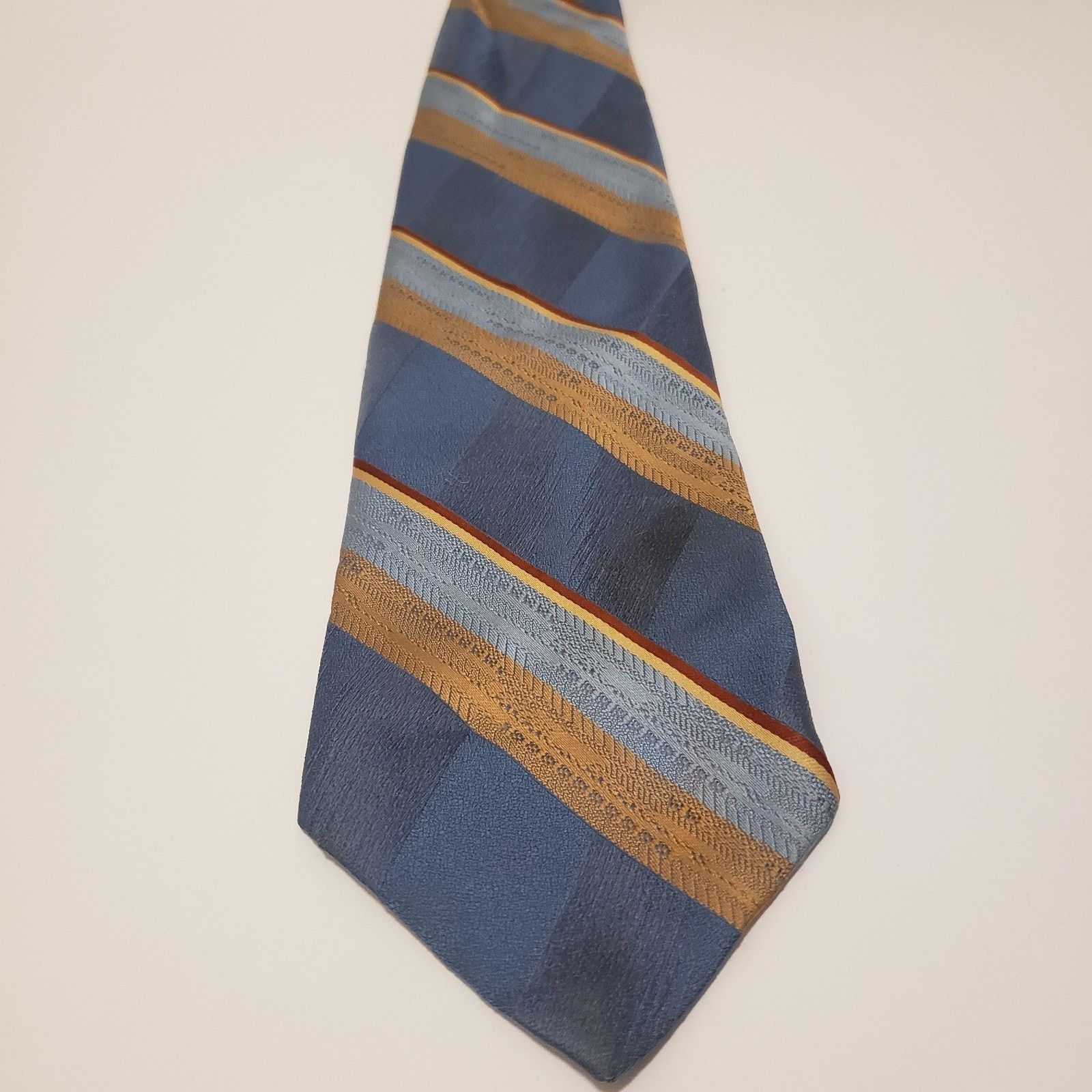 0 Bonds B Men's Powder Blue Diag Striped Tie3.75"wX55"#48R. Size 26 - 2 Thumbnail