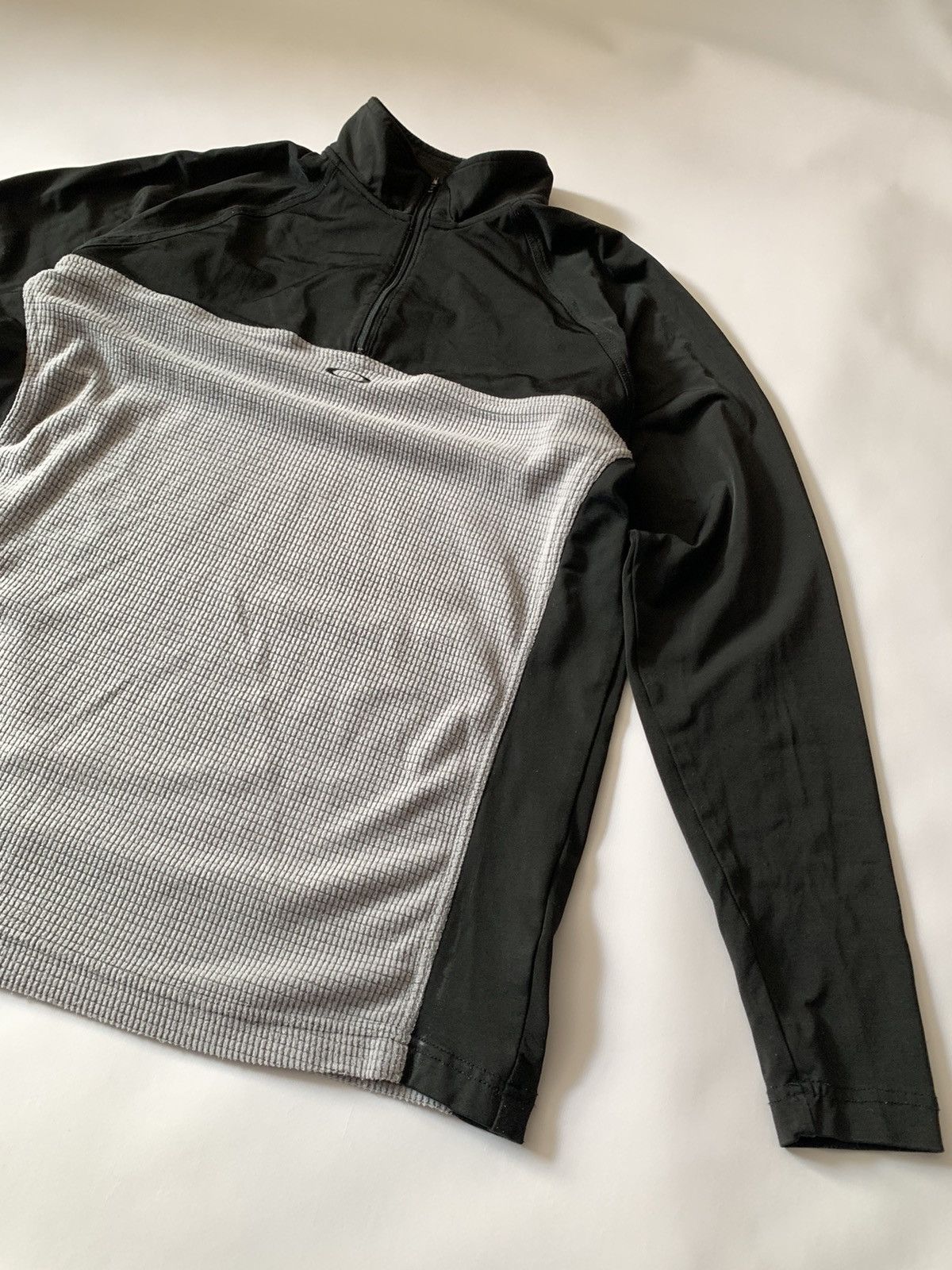 Men's Oakley Long Sleeve T Shirts | Grailed