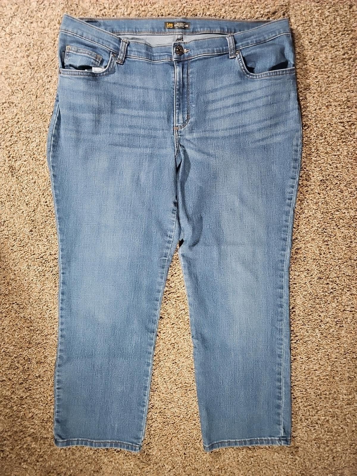 Lee Lee Relaxed Fit Straight Leg Mid Rise Petites Size 30" / US 8 / IT 44 - 1 Thumbnail