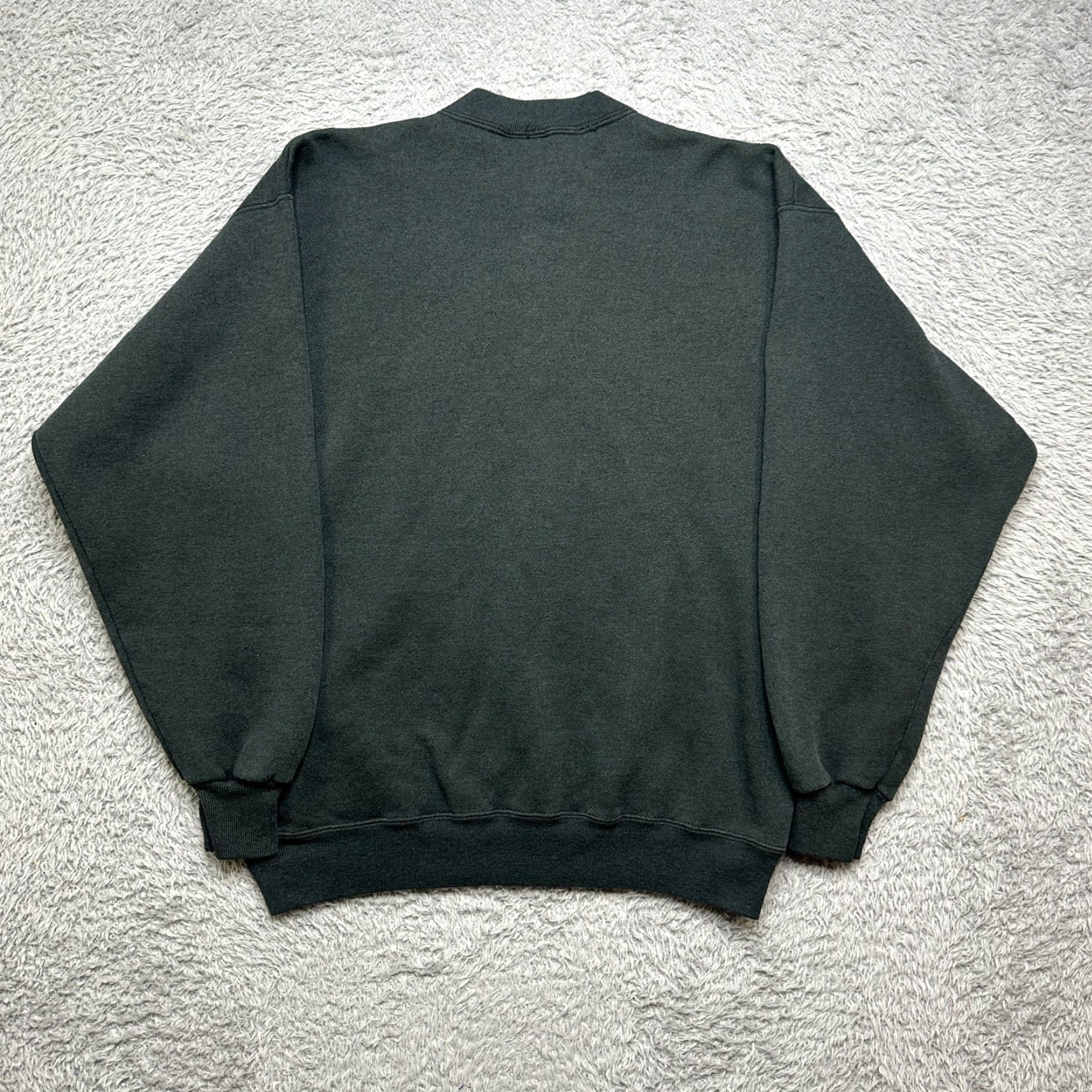 Hanes VINTAGE Hanes Shirt L Black 1990s Grunge Graphic Crewneck Sweatshirt Sz Large Mens Size L / US 10 / IT 46 - 3 Thumbnail
