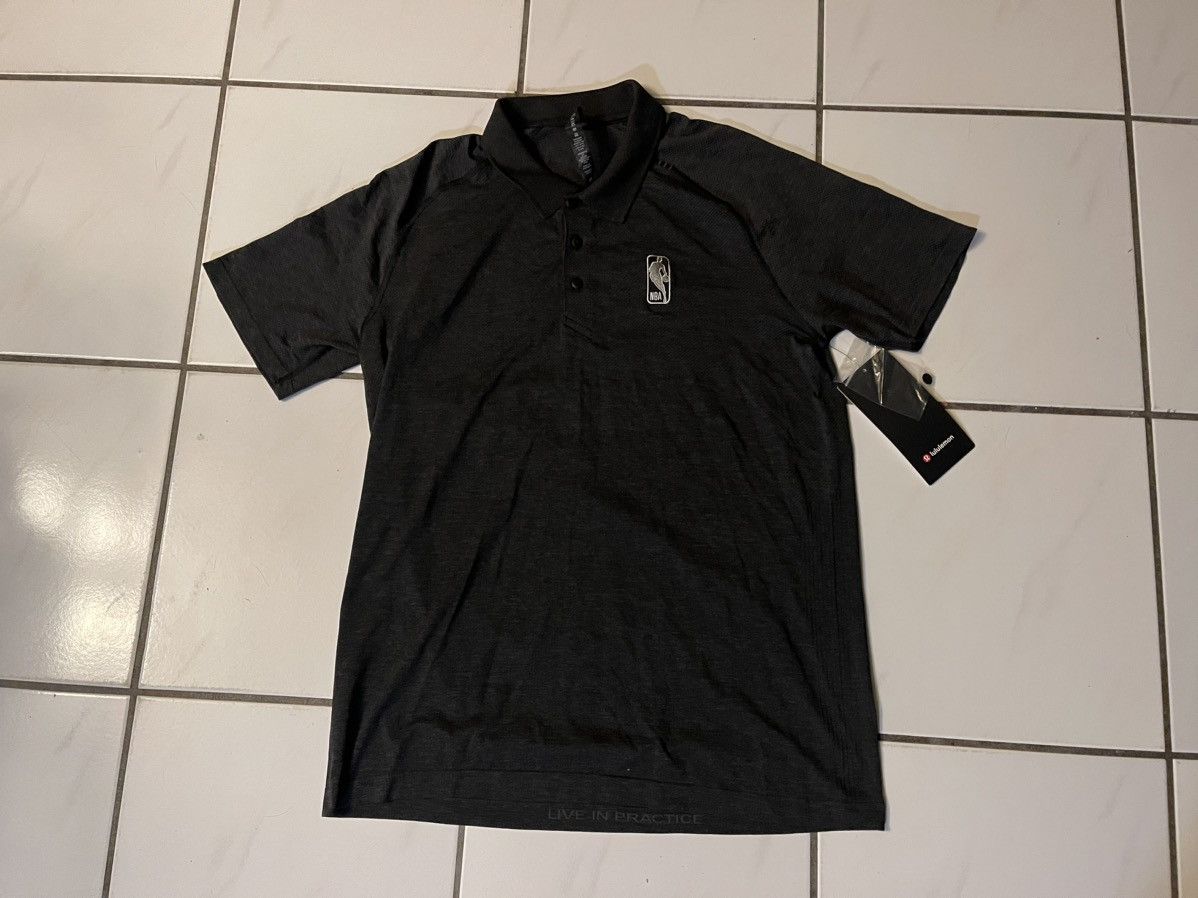 Lululemon Lululemon Shirt Mens Large Metal Vent Tech Polo Shirt NBA Size US L / EU 52-54 / 3 - 1 Thumbnail