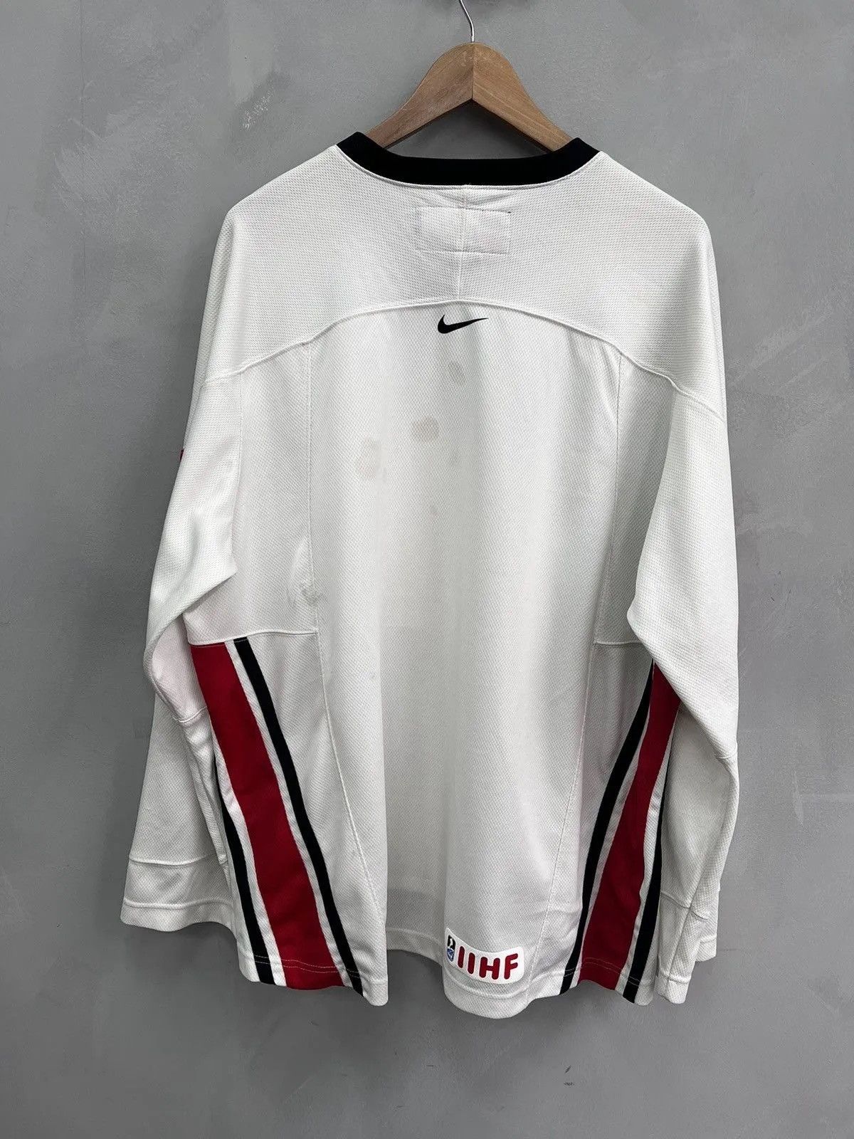 NHL × Nike Canada Nike retro 90s hockey jersey Size US XL / EU 56 / 4 - 7 Thumbnail
