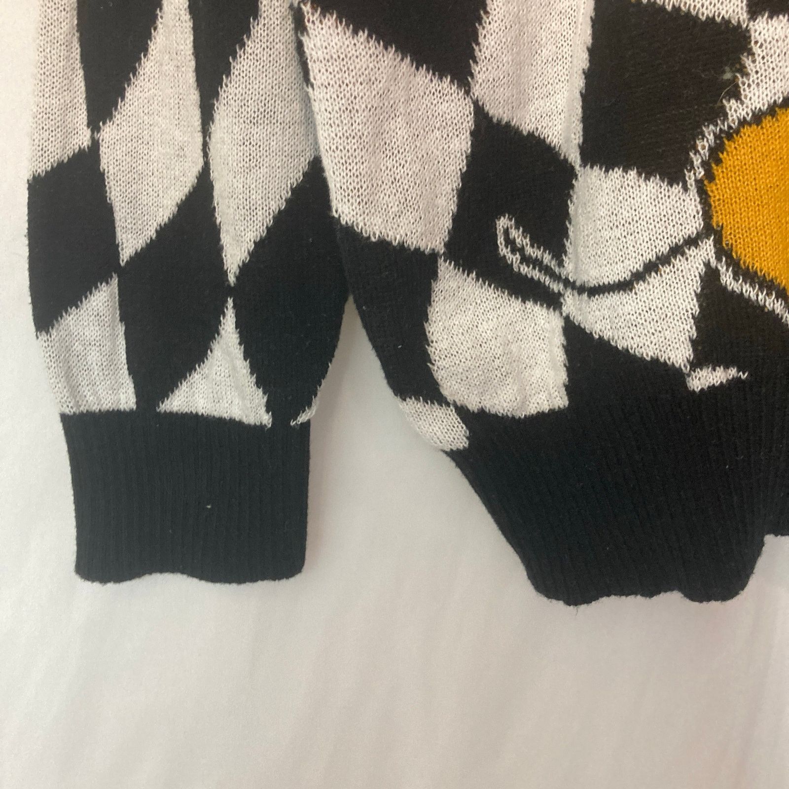 Disney Disney Mickey Mouse Black White Checkerboard Knit Sweater Size L / US 10 / IT 46 - 5 Thumbnail