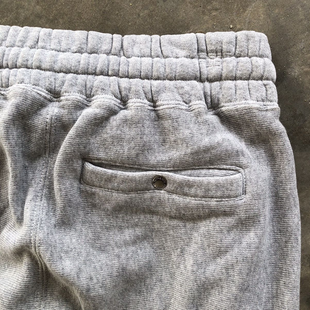 Champion × Vintage CHAMPION Reverse Weave Sweatpants Size US 30 / EU 46 - 6 Thumbnail