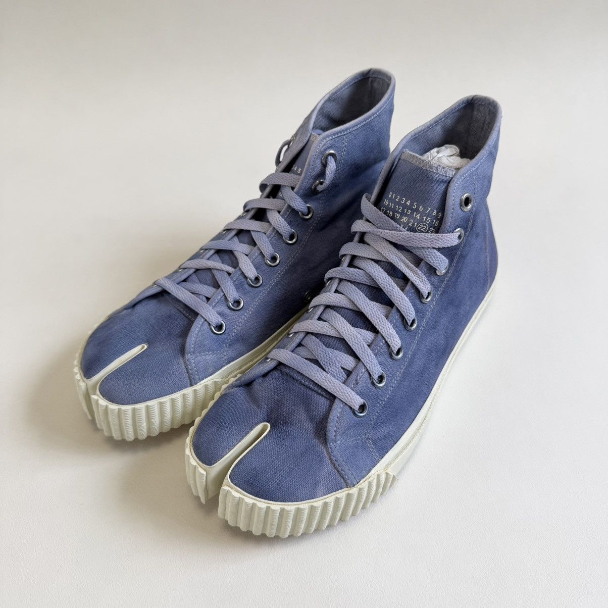 Maison Margiela Sample Blue Tie Dye Canvas Tabi Sneakers Size US 11 / EU 44 - 6 Thumbnail