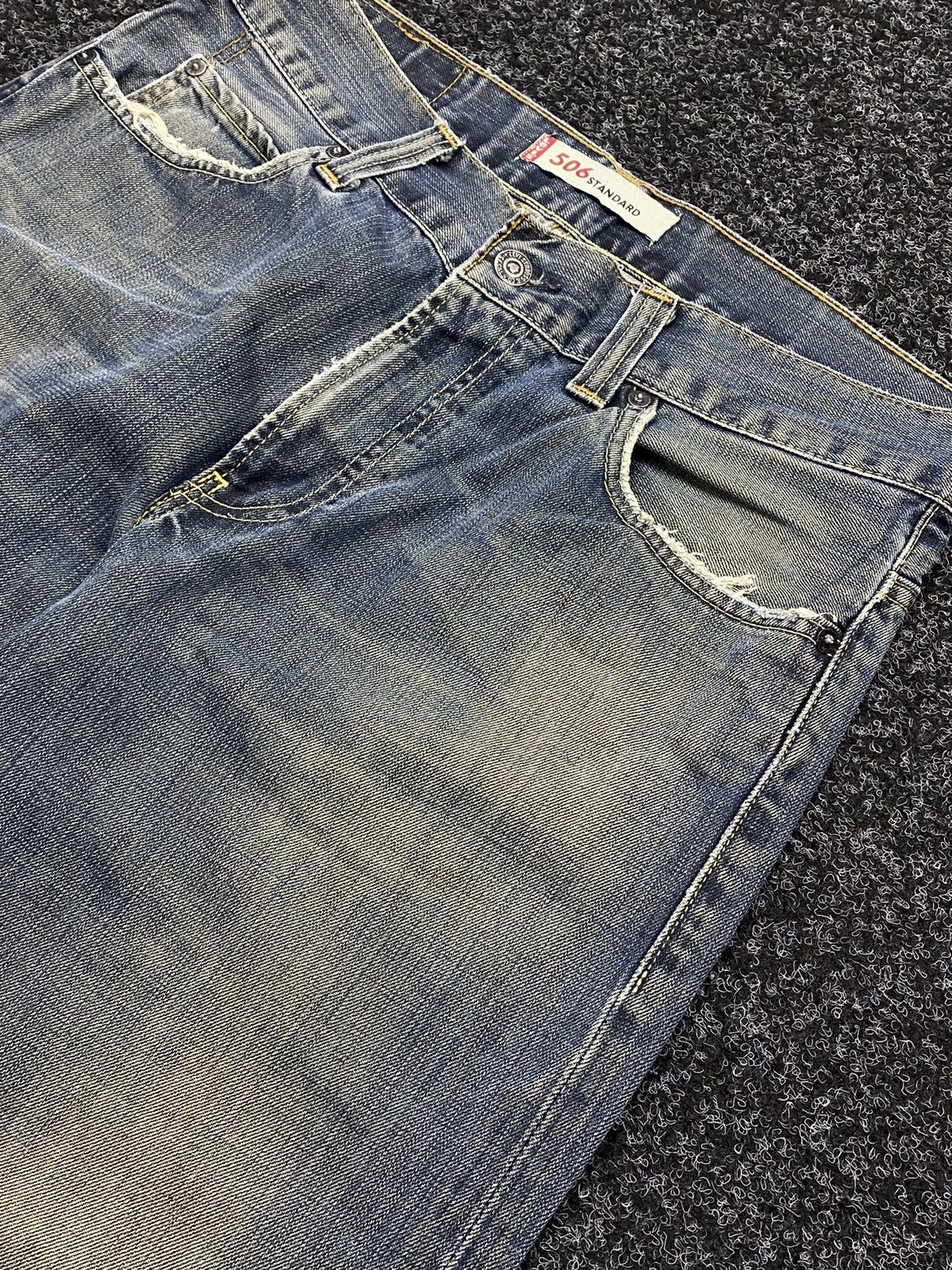 Levi's 🚨Vintage 506 rare levi’s denim jeans redtab Size US 32 / EU 48 - 4 Thumbnail