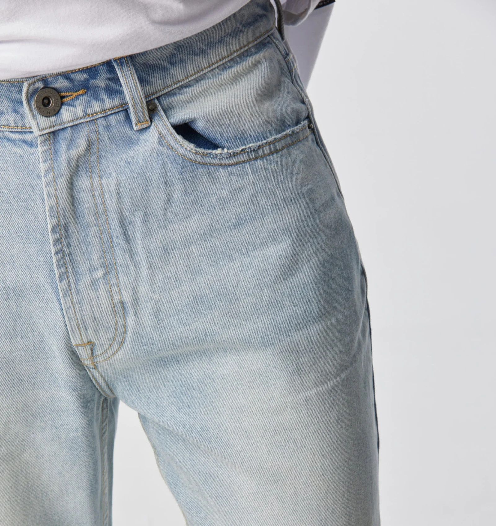 I Love Ugly 90s Cropped Denim Light Blue Size US 30 / EU 46 - 3 Thumbnail