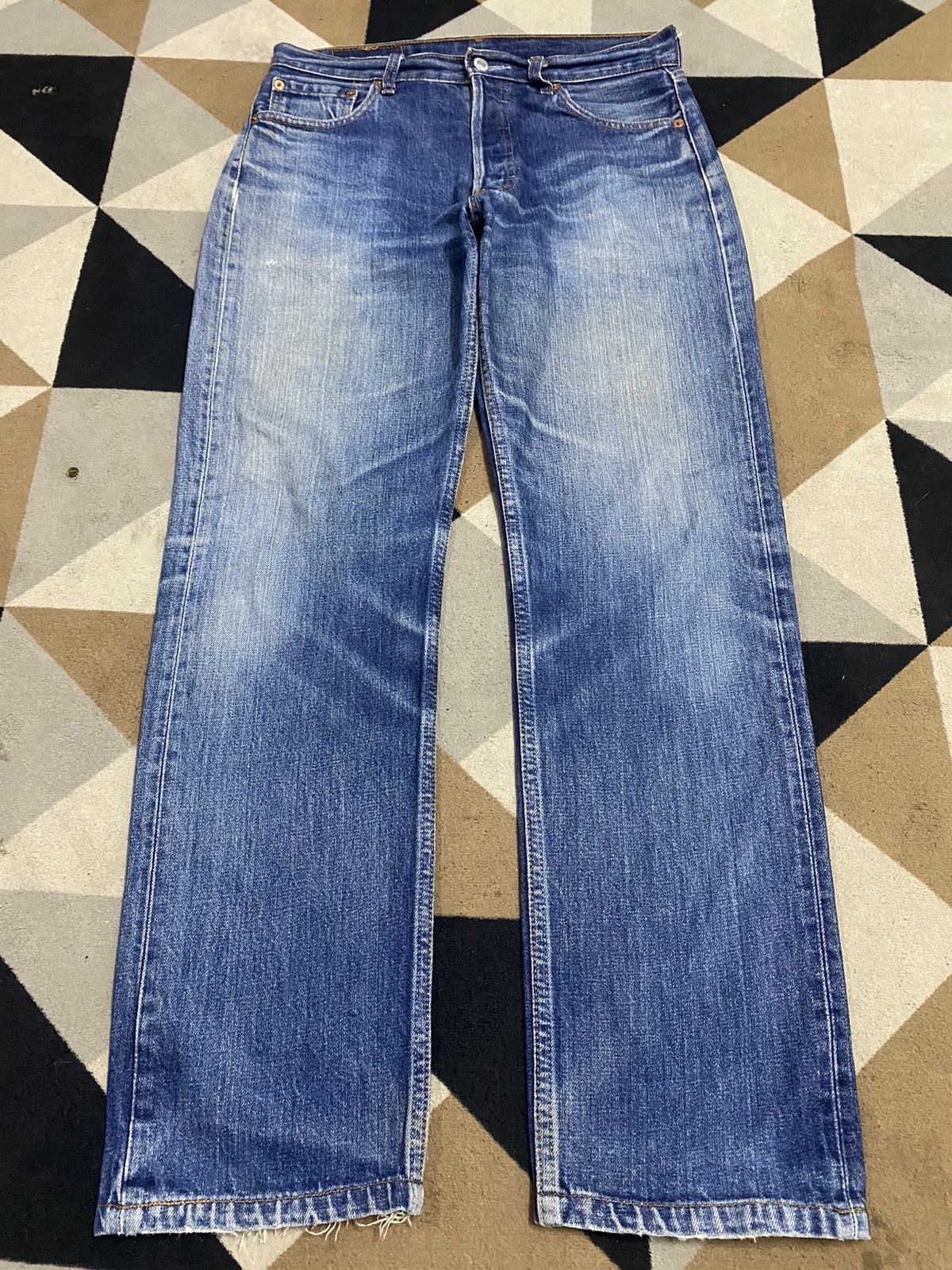 Levi's Vintage Clothing Vintage Levis 501 Y2K Blue Wash Distressed Jeans Size US 31 - 1 Thumbnail