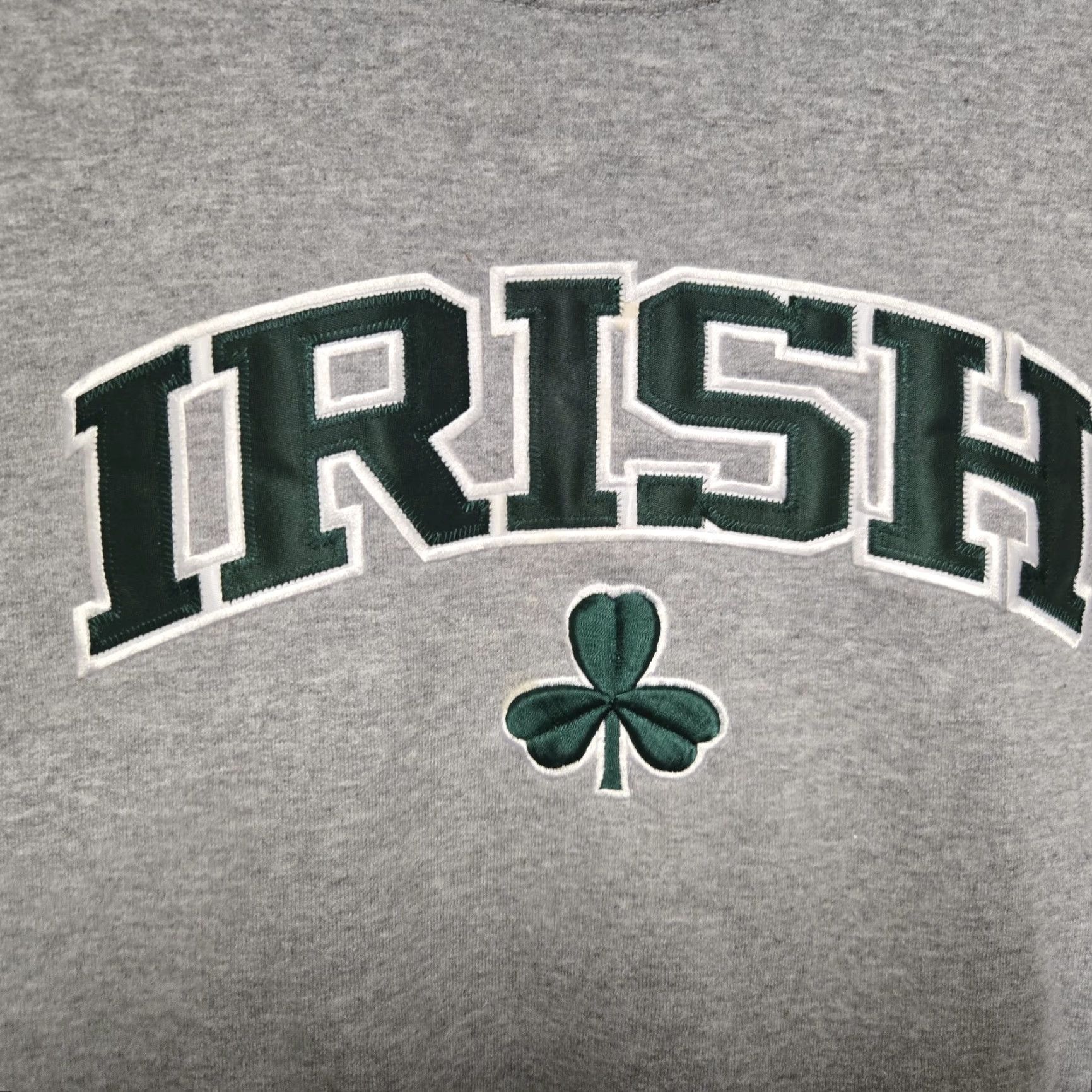Vintage VINTAGE Irish Shamrock Sweatshirt Mens Large Gray Stitched Fightin Irish Pullover Sweatshirt Size US L / EU 52-54 / 3 - 4 Thumbnail