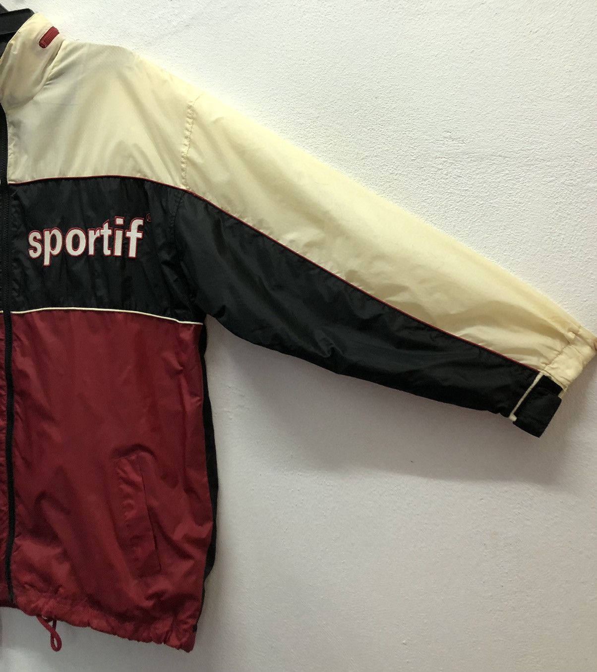 Le Coq Sportif Vintage Le Cow Sportif Windbreaker Jacket Size US L / EU 52-54 / 3 - 9 Thumbnail