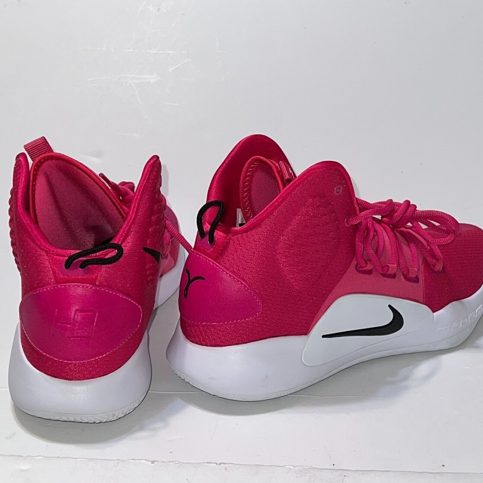 Nike 10.5 Nike Hyperdunk TB Promo School Kay Yow Breast Cancer Size US 10.5 / EU 43-44 - 12 Thumbnail