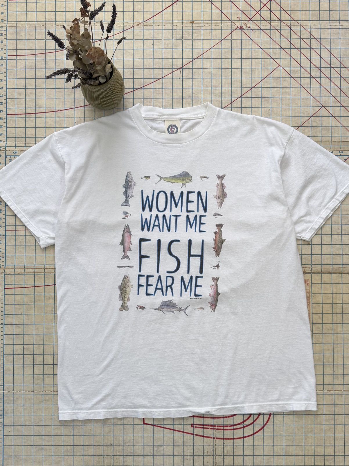 Vintage Vintage Women Want Me Fish Fear Me Humor Graphic Tee XXL Size US XXL / EU 58 / 5 - 1 Thumbnail