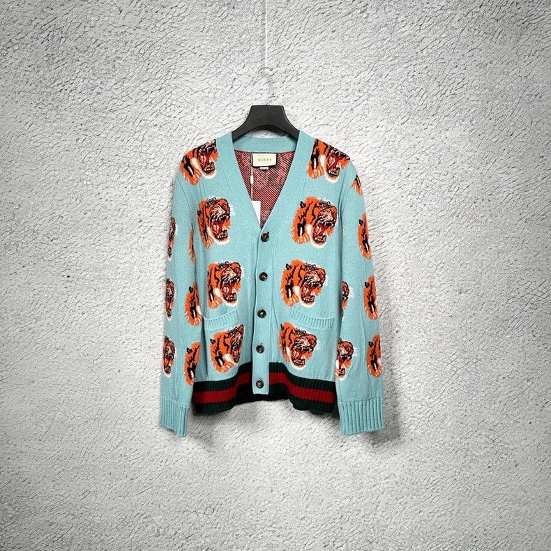 Gucci GucciLight blue full-print tiger head lake blue wool knitte Size US XL / EU 56 / 4 - 1 Thumbnail