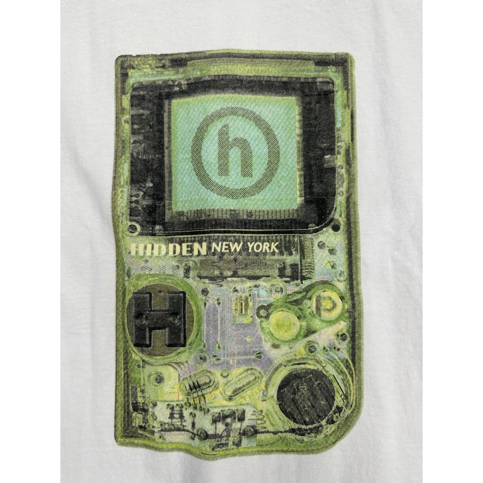 HIDDEN Size Medium - Hidden NY Gameboy T-Shirt White Size US M / EU 48-50 / 2 - 4 Thumbnail