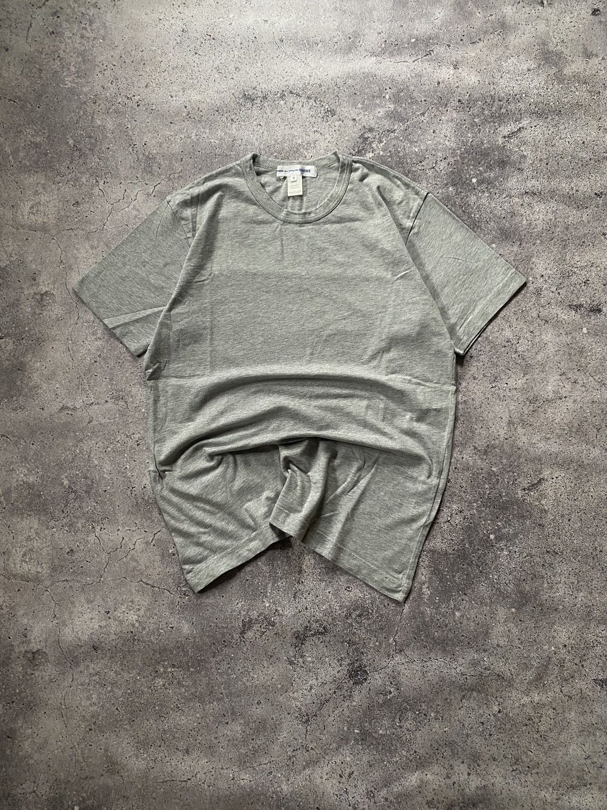 Comme des Garcons × Japanese Brand × Vintage Vintage Comme des Garcons Small Back Logo T-Shirt Size US M / EU 48-50 / 2 - 1 Thumbnail