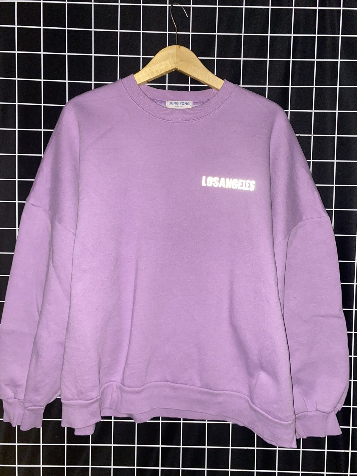 Vintage LOS ANGELES REFLECTIVE SWEATSHIRT CREWNECK Size US XL / EU 56 / 4 - 3 Thumbnail