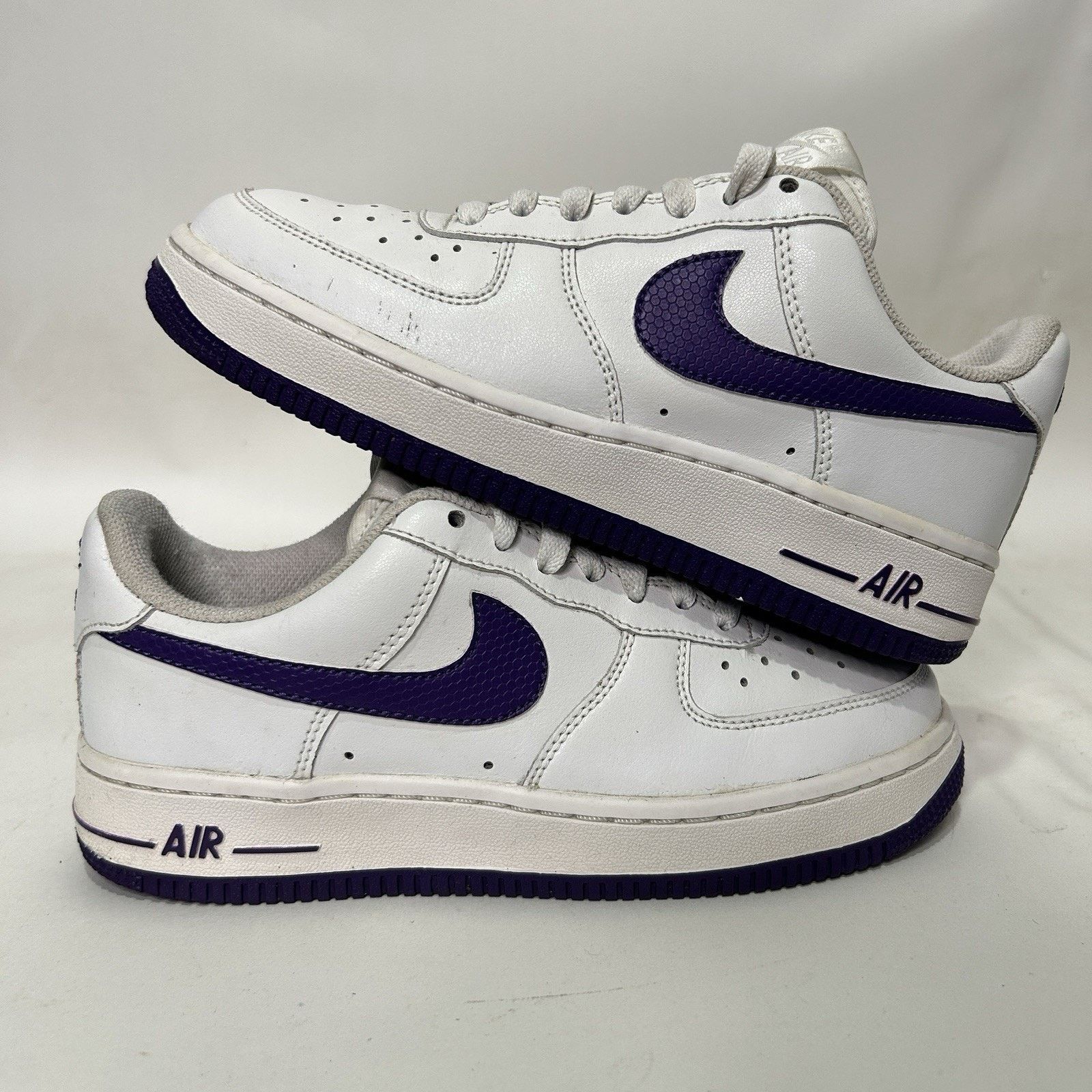 Nike Nike Air Force 1 ‘07 WMNS “White Club Purple” Size US 6.5 / IT 36.5 - 1 Thumbnail