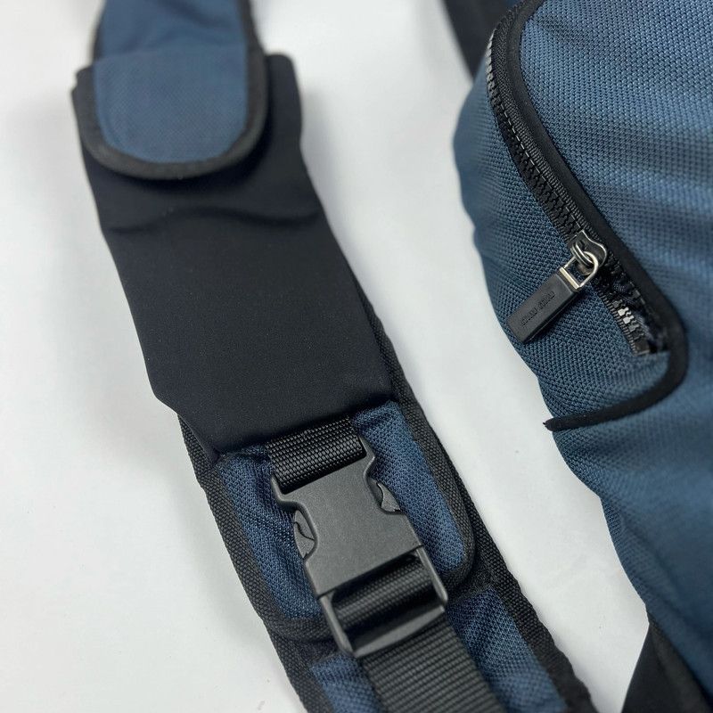 Miu Miu 90s Miu Miu Nylon Sling Rucksack in Navy Size ONE SIZE - 4 Thumbnail