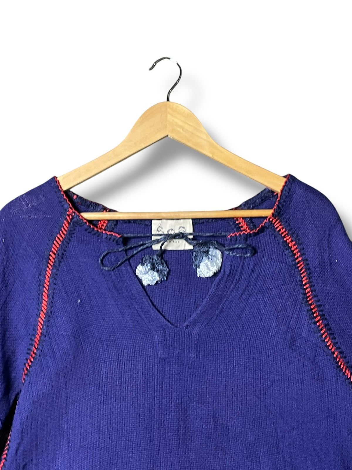 Designer × Vintage New York Brand Women’s Embroided Blouse (44) Size M / US 6-8 / IT 42-44 - 4 Thumbnail