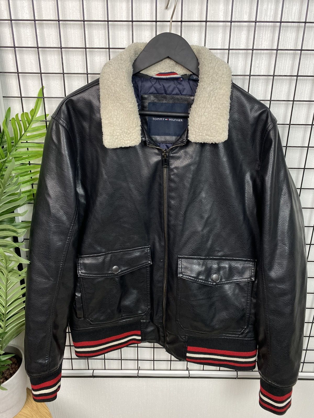 Tommy Hilfiger Rare Tommy Hilfiger Aviator Top Gun jacket Faux leather L Size US L / EU 52-54 / 3 - 24 Thumbnail