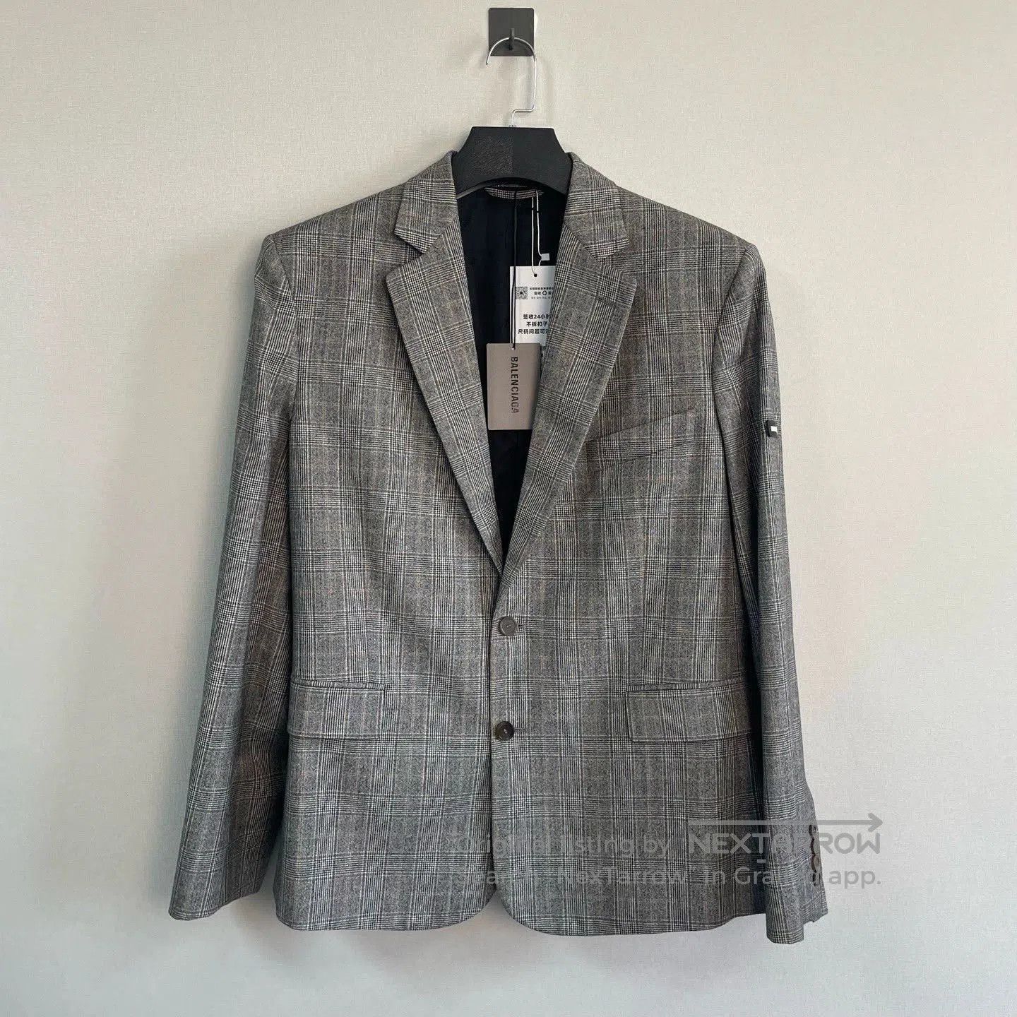 Balenciaga balenciaga gray checkered suit jacket size 36. Size US S / EU 44-46 / 1 - 1 Thumbnail