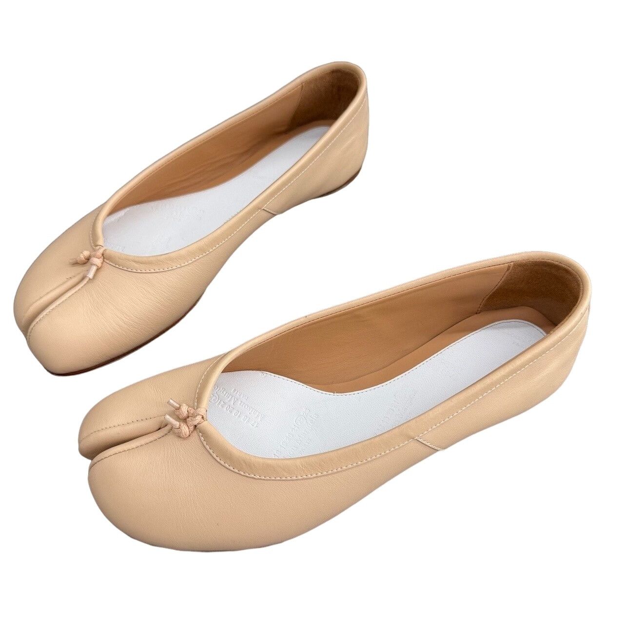 Maison Margiela Maison Margiela Beige Tabi Ballet Flats Size 35 Size US 5 / IT 35 - 1 Thumbnail