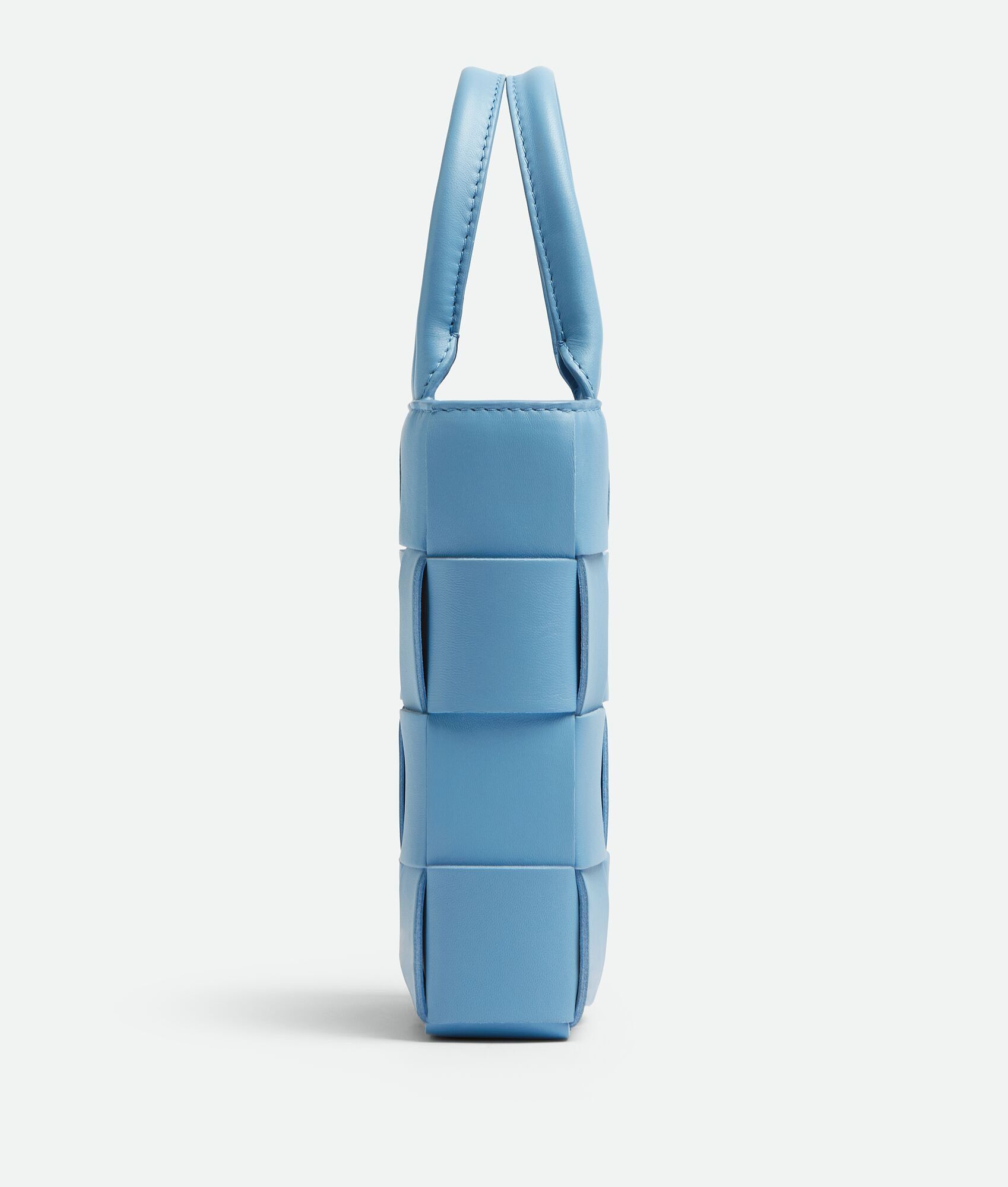 Bottega Veneta o1n1vont0325 Size: OS / Mini Cassette Tote Bag in Blue Size ONE SIZE - 2 Thumbnail