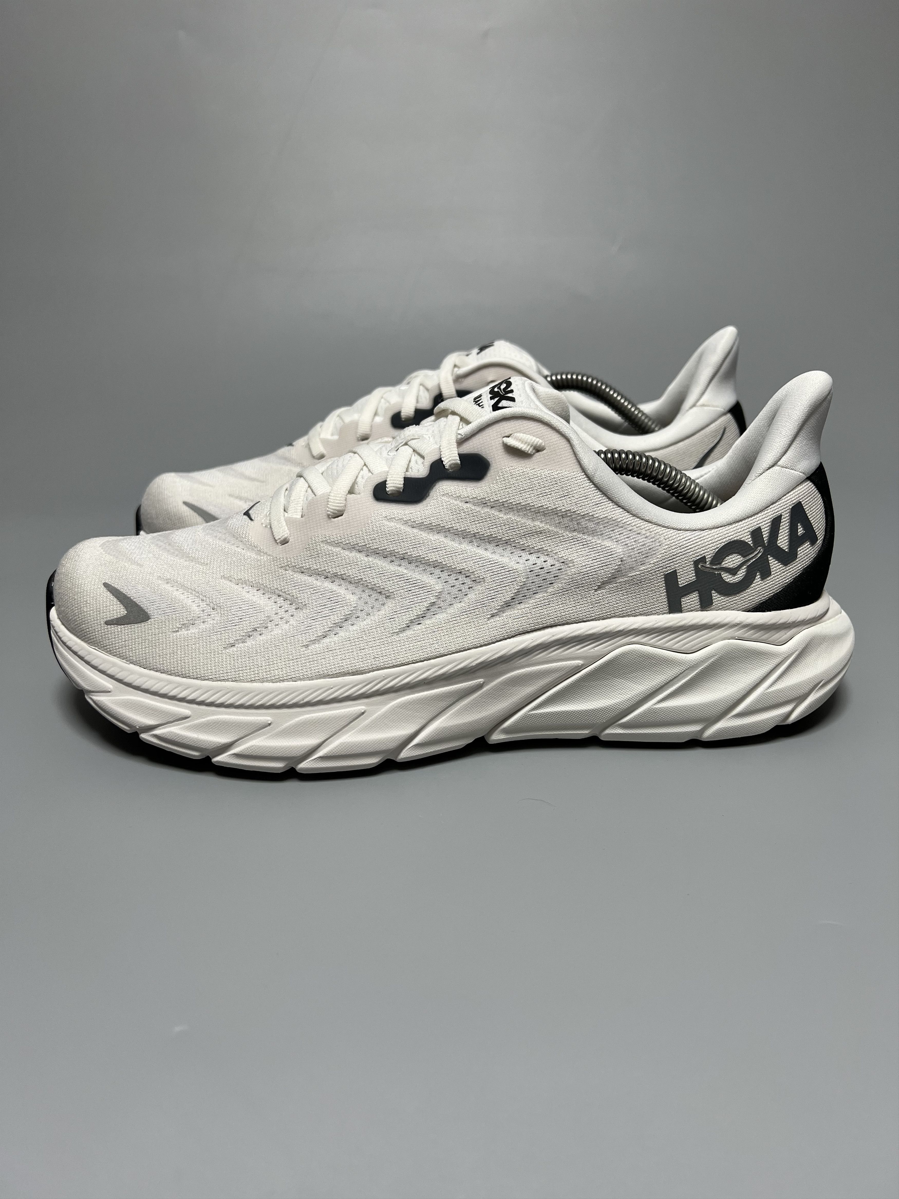 Hoka 9.5 EE Hoka One One Arahi 6 Wide Running Shoes 1123196-BDBSW Size US 9.5 / EU 42-43 - 1 Thumbnail