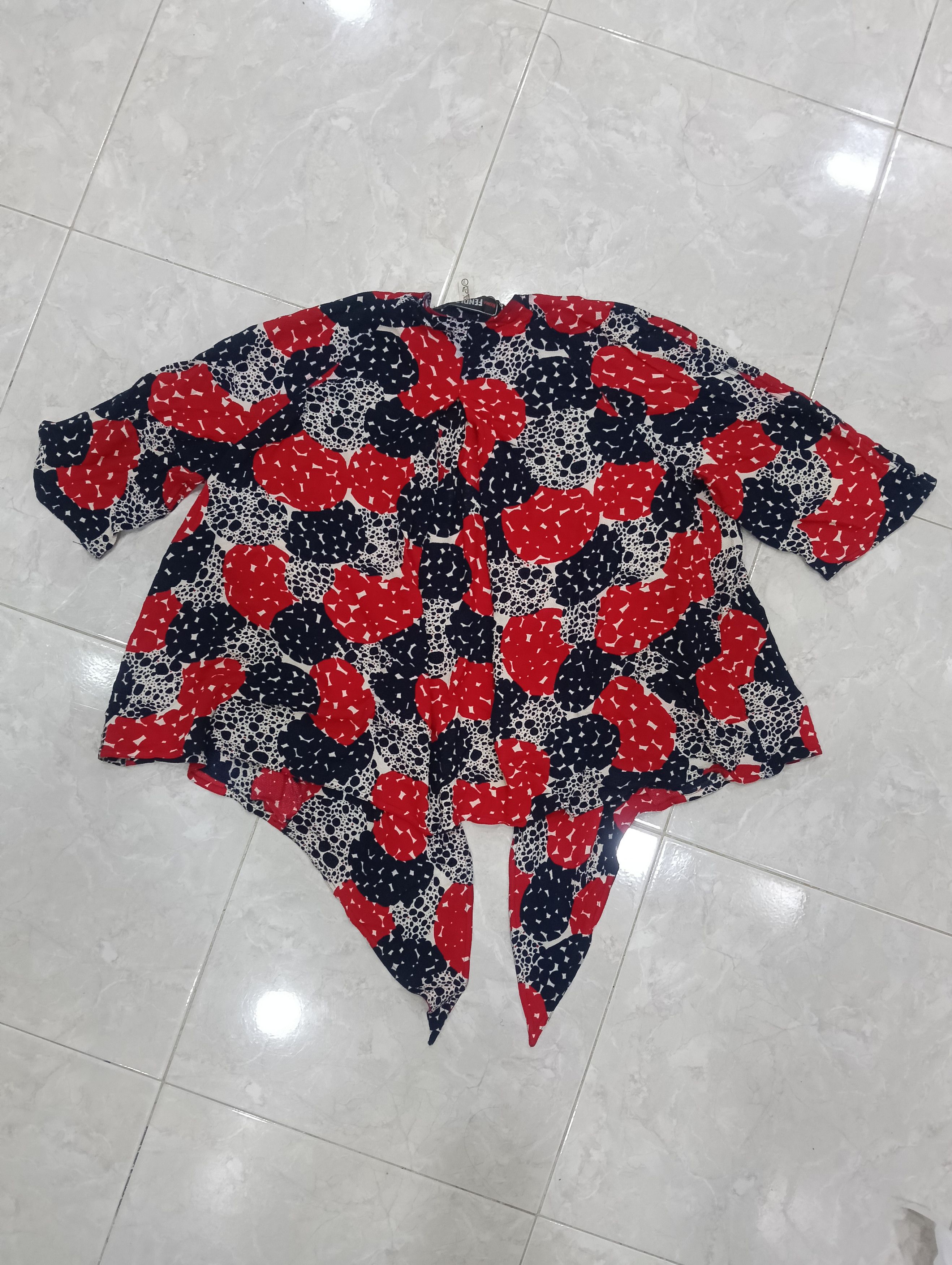 Fendi Vintage Fendi Like Cropped Top Size S / US 4 / IT 40 - 11 Thumbnail