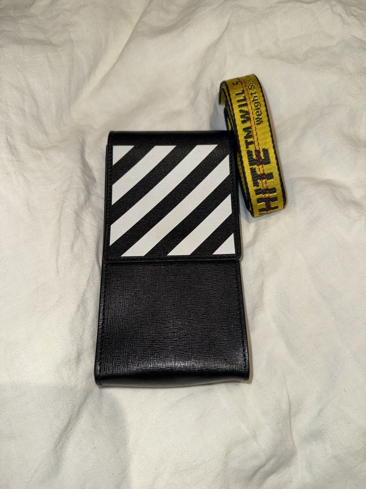 Off-White OFF-WHITE Phone Holder/Wearable Wallet Size ONE SIZE - 1 Thumbnail