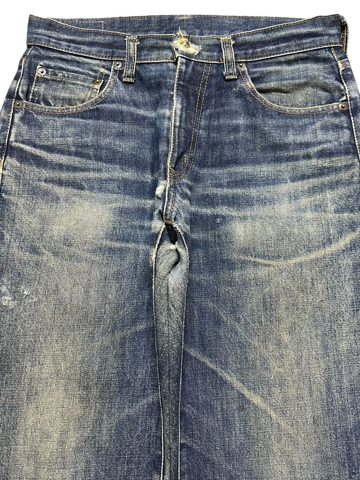 Japanese Brand Vintage Japanese Blue Faded Wash Clawmark Whisker Baggy Fit Size US 30 / EU 46 - 3 Thumbnail