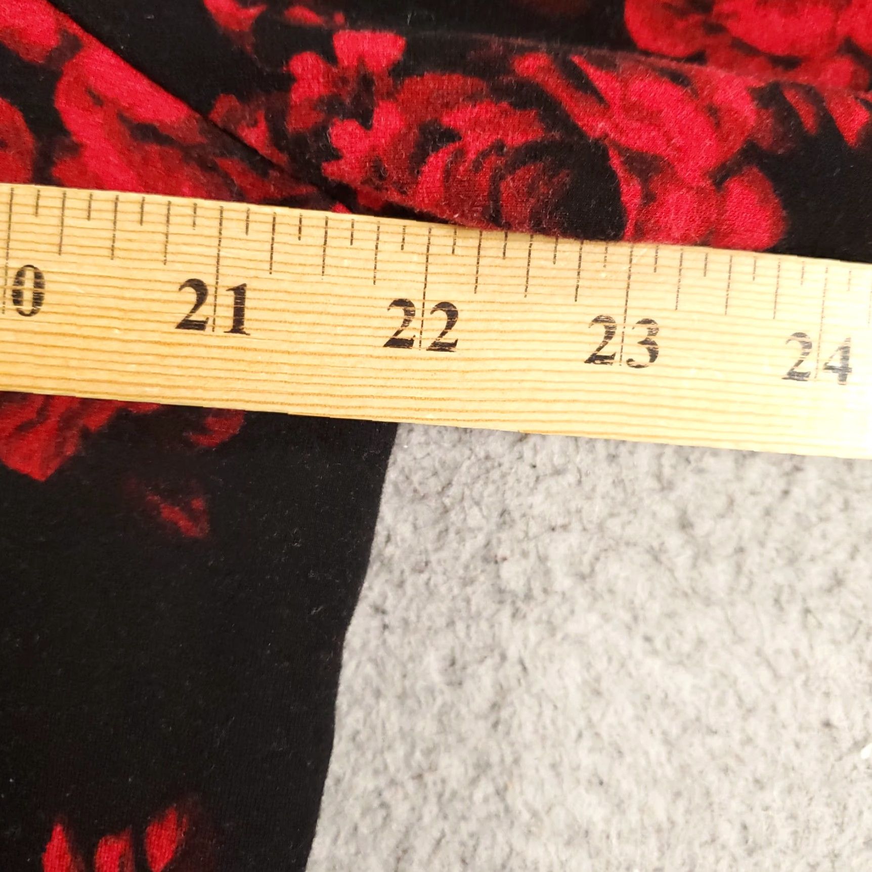 Torrid Torrid Jacket Womens 2X Black Red Roses Floral Full Zip Lightweight Pockets Knit Size XXL / US 16-18 / IT 52-54 - 6 Thumbnail