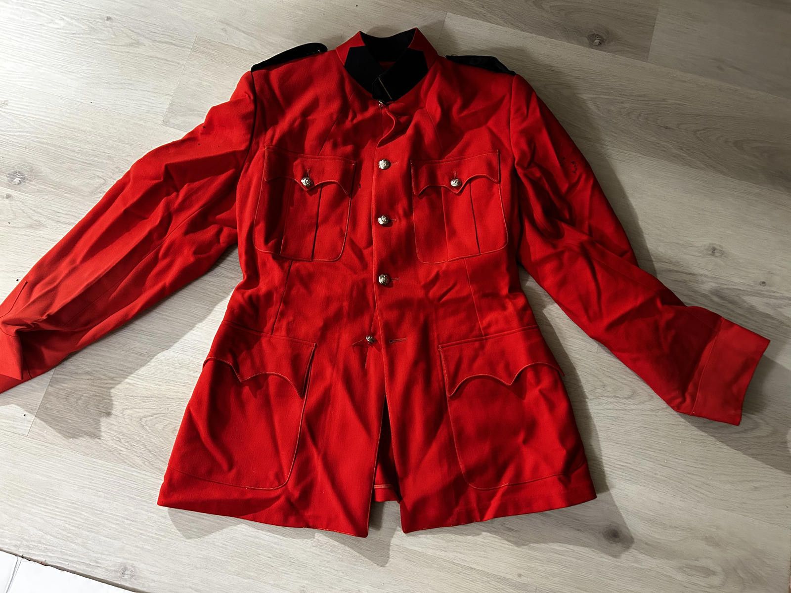 Other Authentic Vintage 1959 RCMP Red Serge Tunic with Provenance Size ONE SIZE - 1 Thumbnail