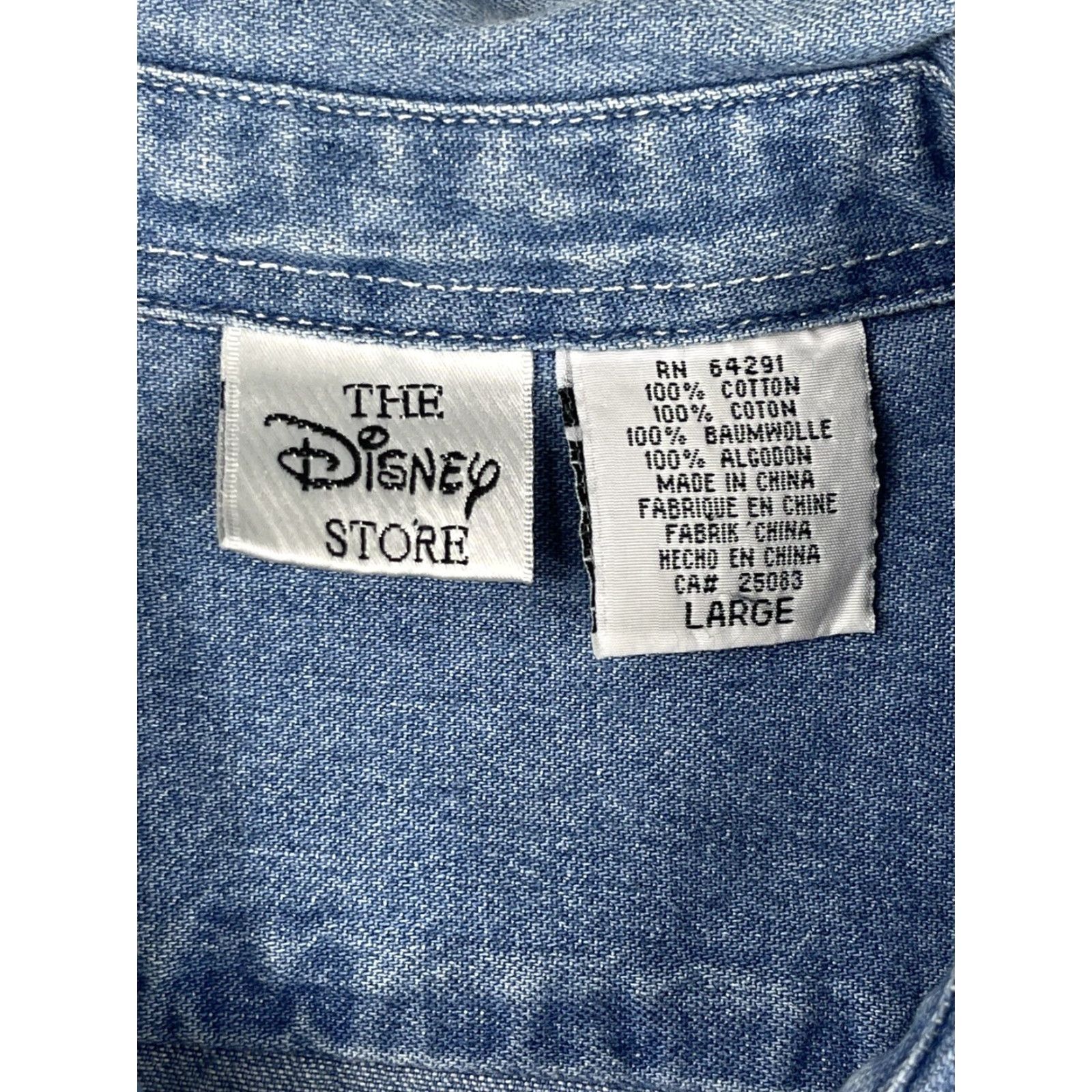Disney VINTAGE Mickey Inc Shirt Denim 90s Button-Up Adult L Short Sleeve Blue Embroidered Mickey Pocket Size US L / EU 52-54 / 3 - 3 Thumbnail