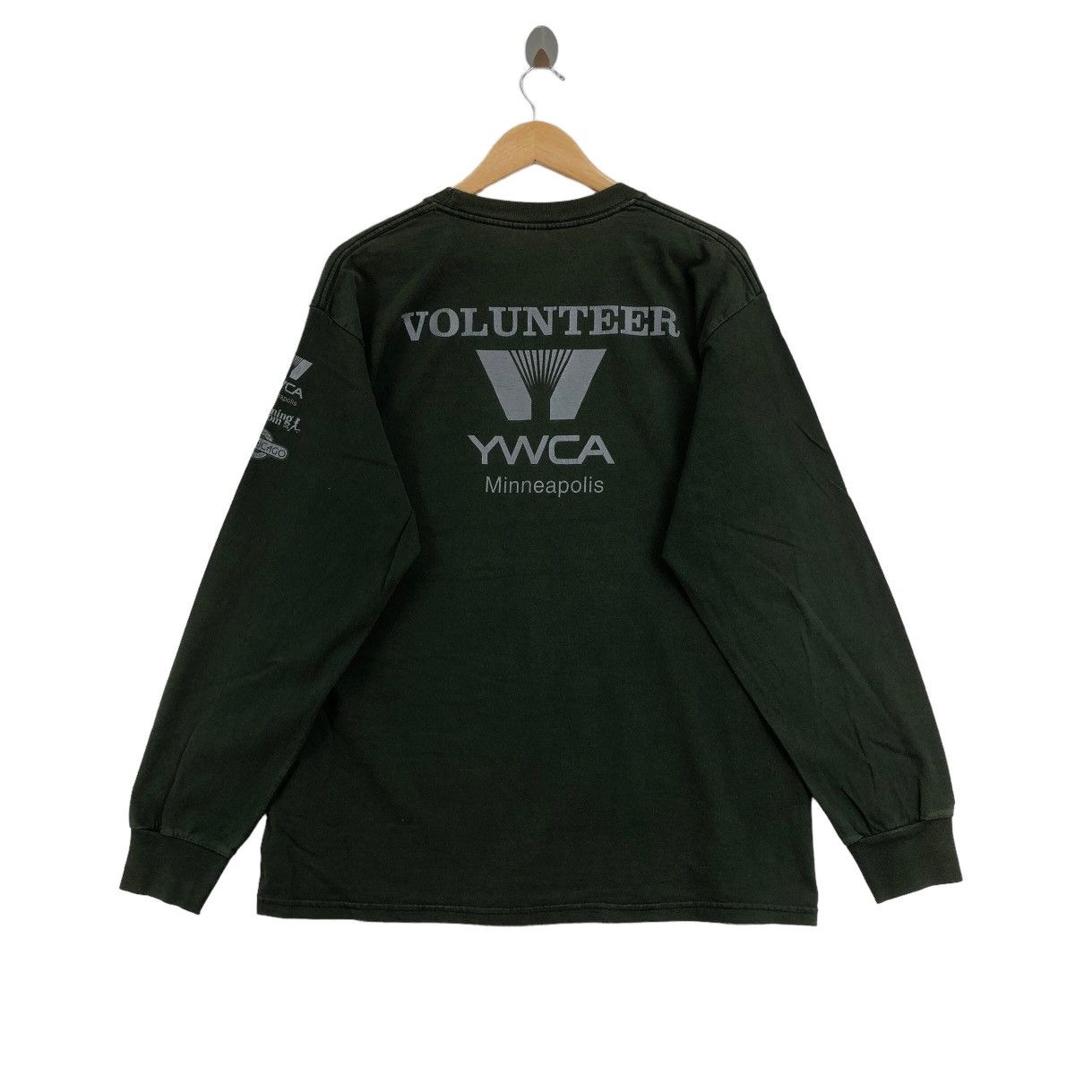 Vintage Vintage Running Room YWCA Minneapolis Long Sleeve Size US L / EU 52-54 / 3 - 4 Thumbnail
