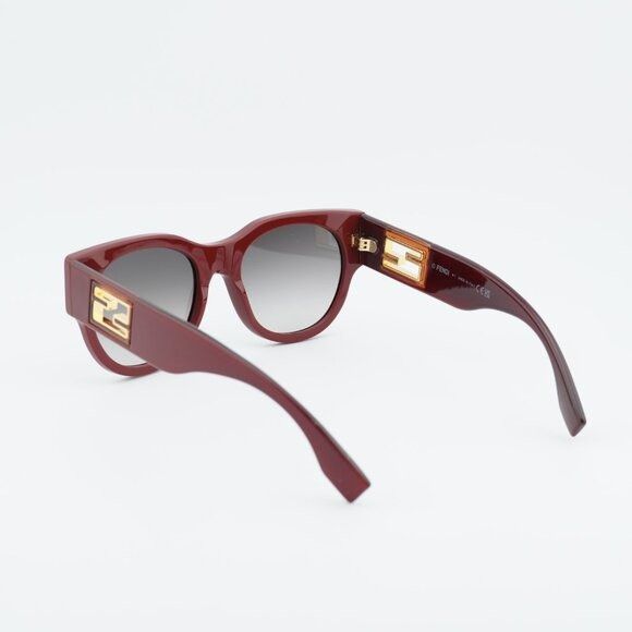 Fendi Fendi FE40147I BAGUETTE 66F Sunglasses Red Round Frame Size ONE SIZE - 4 Thumbnail