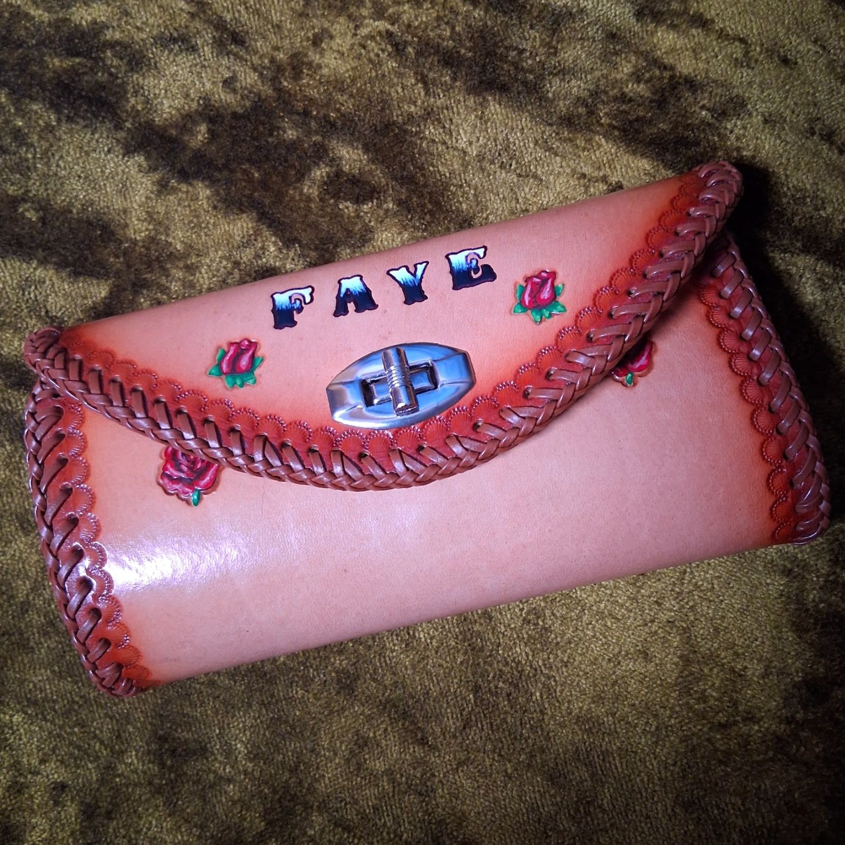 Vintage VINTAGE Tooled Leather Wallet Trifold Checkbook Photos FAYE Red Roses Floral Braided Trim Hippie Style Women Wallet 7.5" Brown Leather Size ONE SIZE - 2 Thumbnail