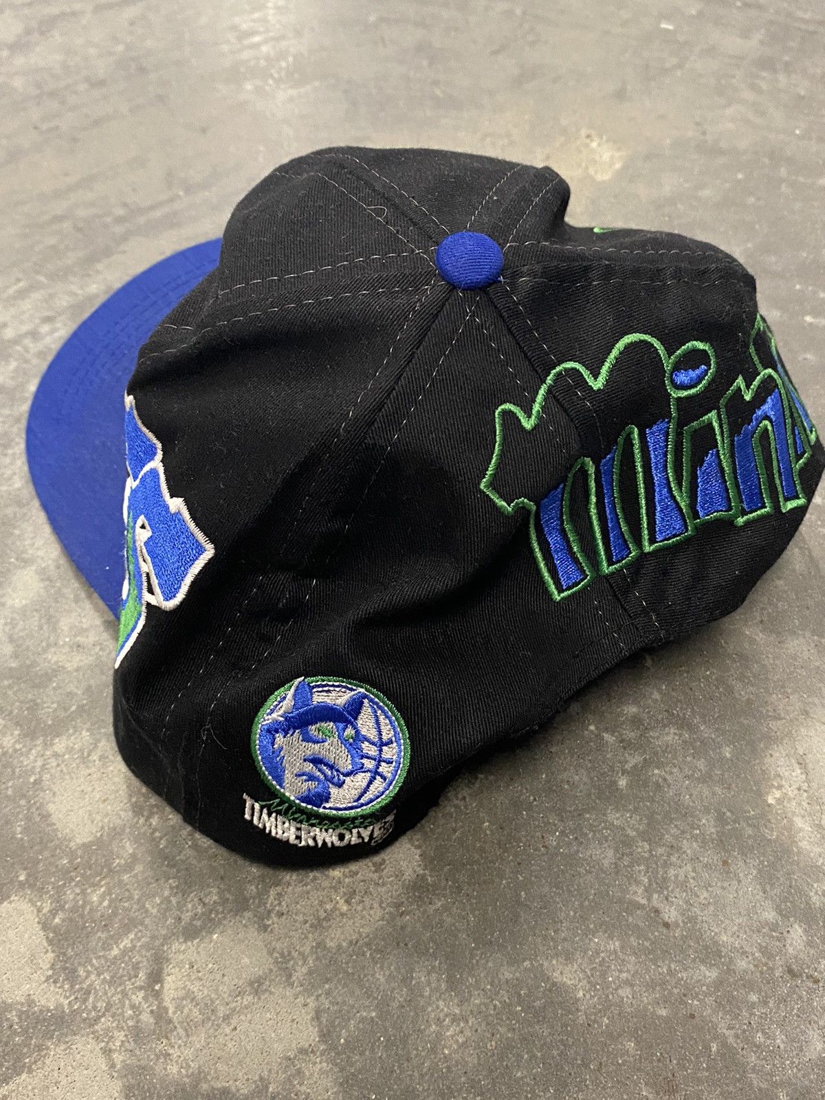 Other × Vintage Vtg Drew Pearson Minnesota Timberwolves Black Dome Graffiti Size ONE SIZE - 5 Thumbnail