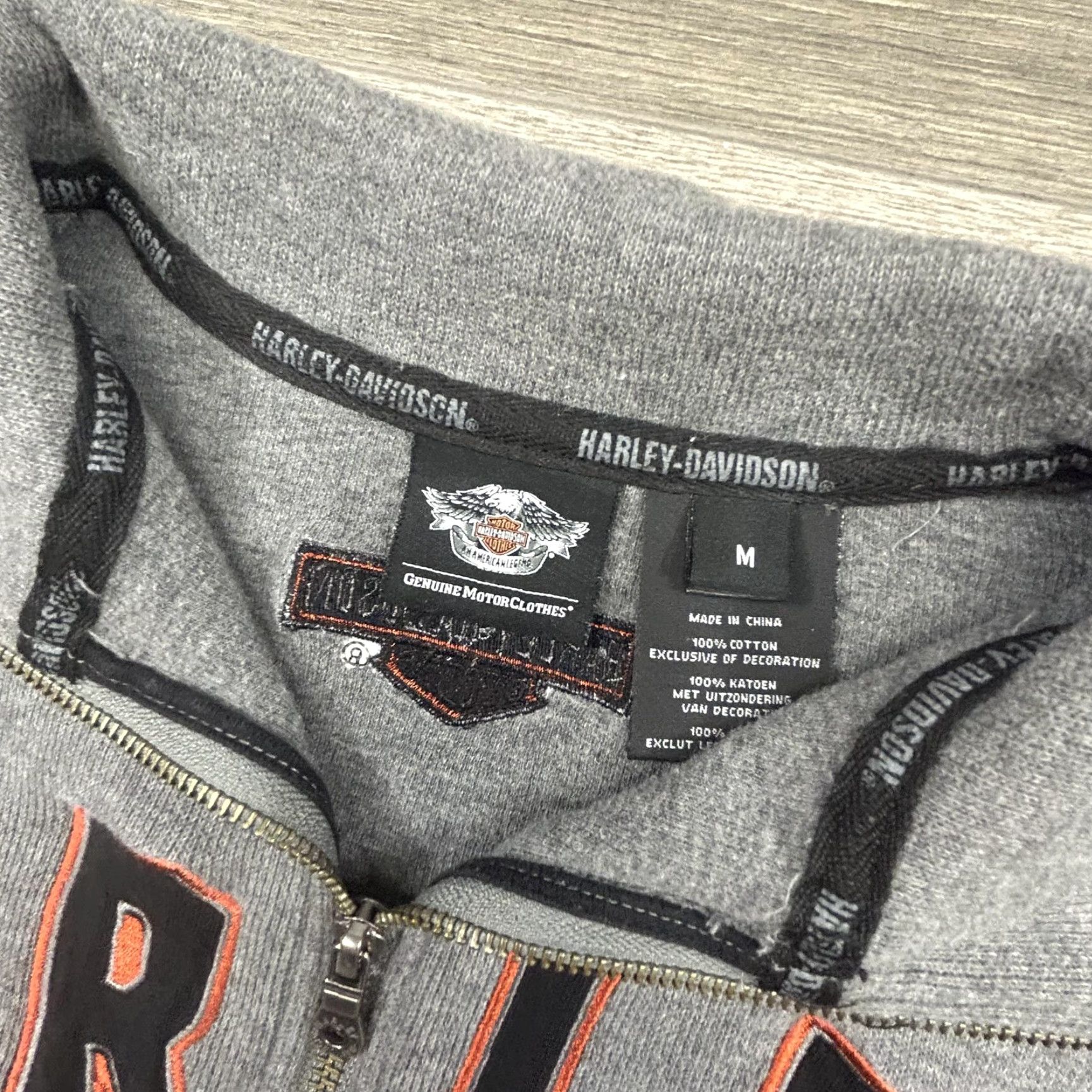 Harley Davidson VINTAGE Harley-Davidson Sweater Mens Medium Gray 1/4 Zip Pullover Sleeve Stripes Logo Graphic Print Size US M / EU 48-50 / 2 - 4 Thumbnail