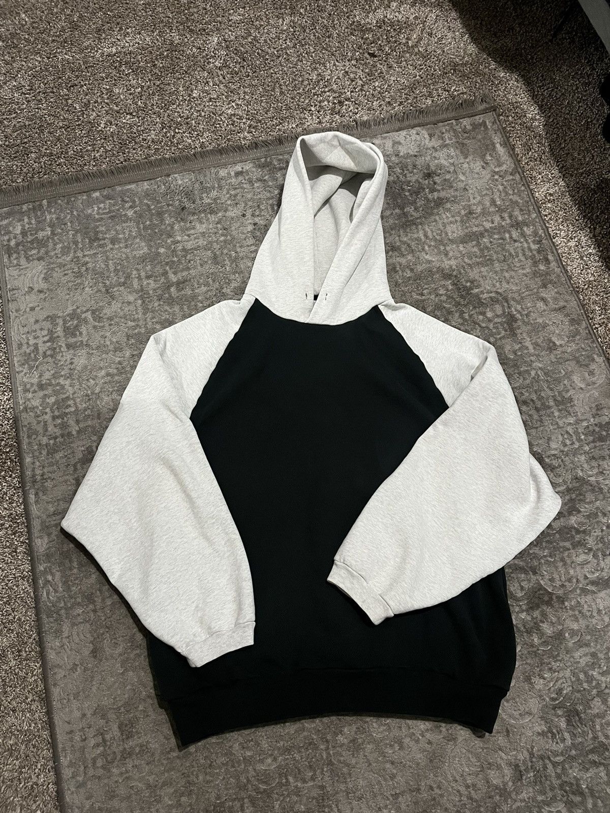 トップス ERL RAGLAN HOODIE M ERL / イーアールエル】UNISEX RAGLAN HOODIE KNIT（パーカー